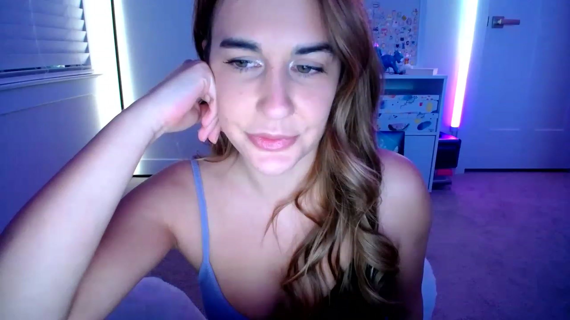 Gallery image thumbnail from Scout's myfreecams stream on, 02/11/2023, 06:39 image 12 of 20