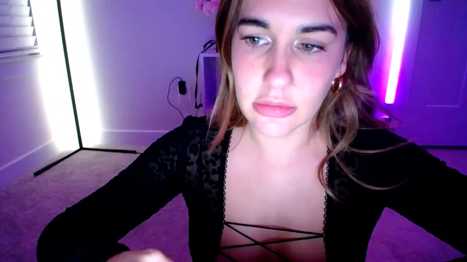 Gallery image thumbnail from Scout's myfreecams stream on, 03/01/2023, 05:42 image 16 of 20