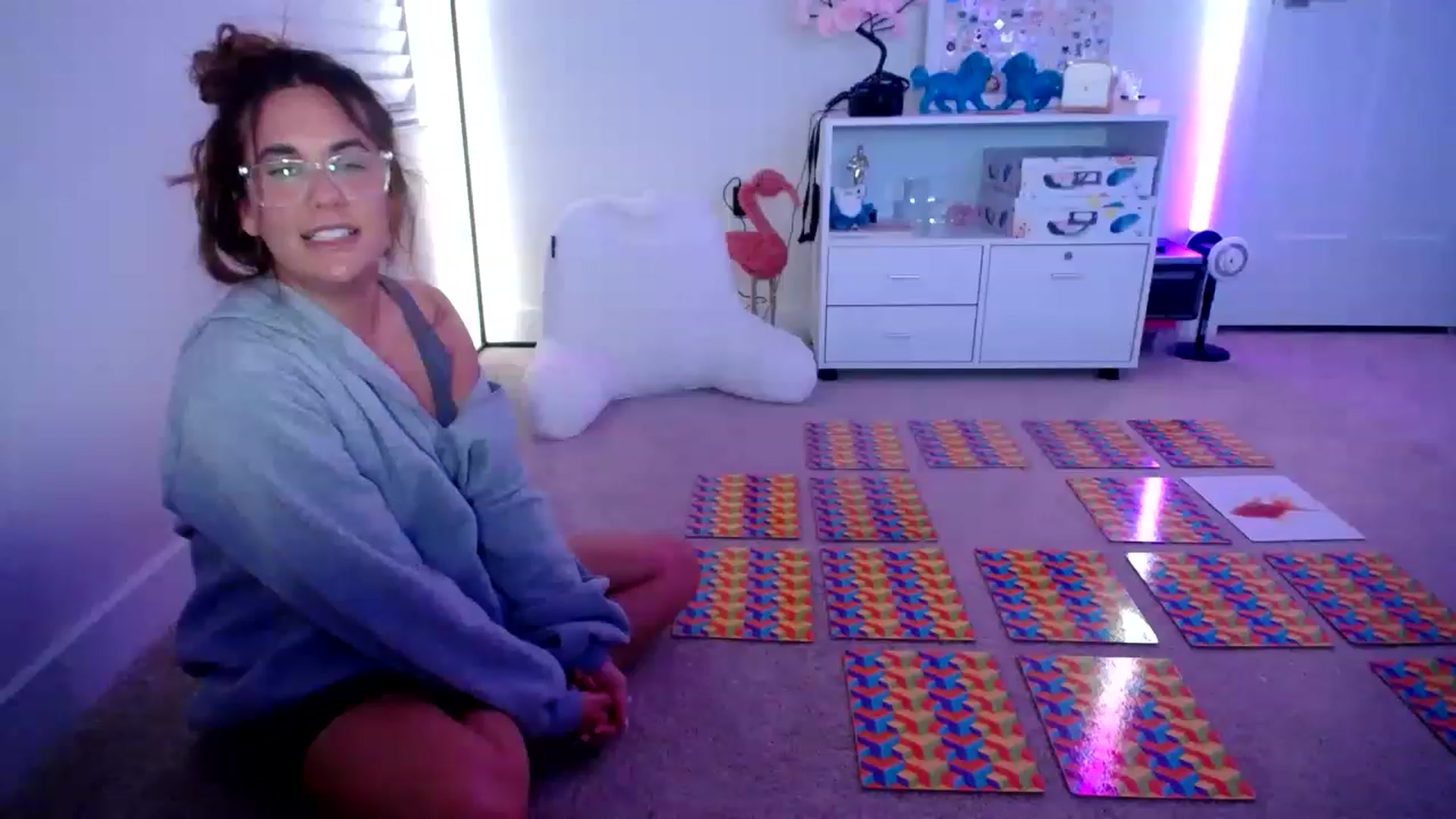 Gallery image thumbnail from Scout's myfreecams stream on, 05/21/2023, 03:42 image 16 of 20