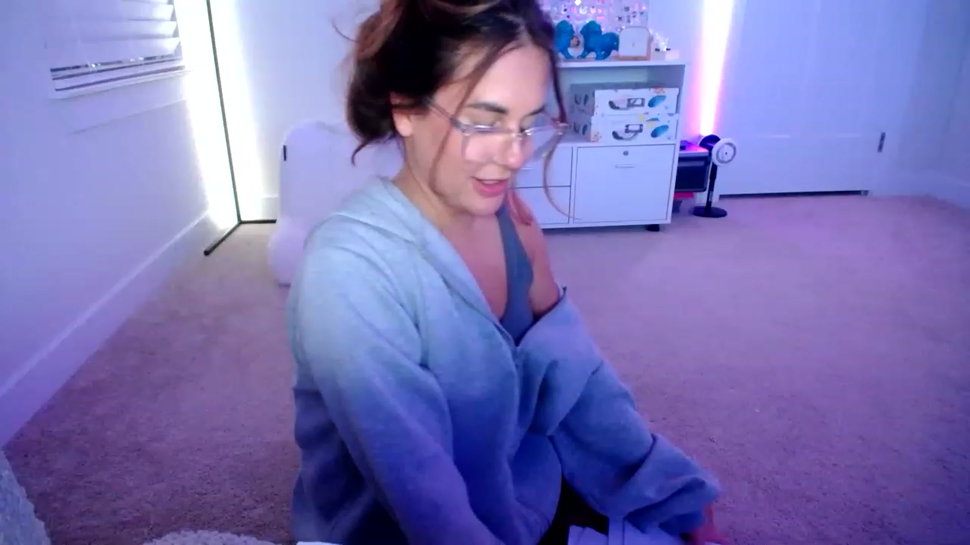 Gallery image thumbnail from Scout's myfreecams stream on, 05/21/2023, 05:42 image 20 of 20