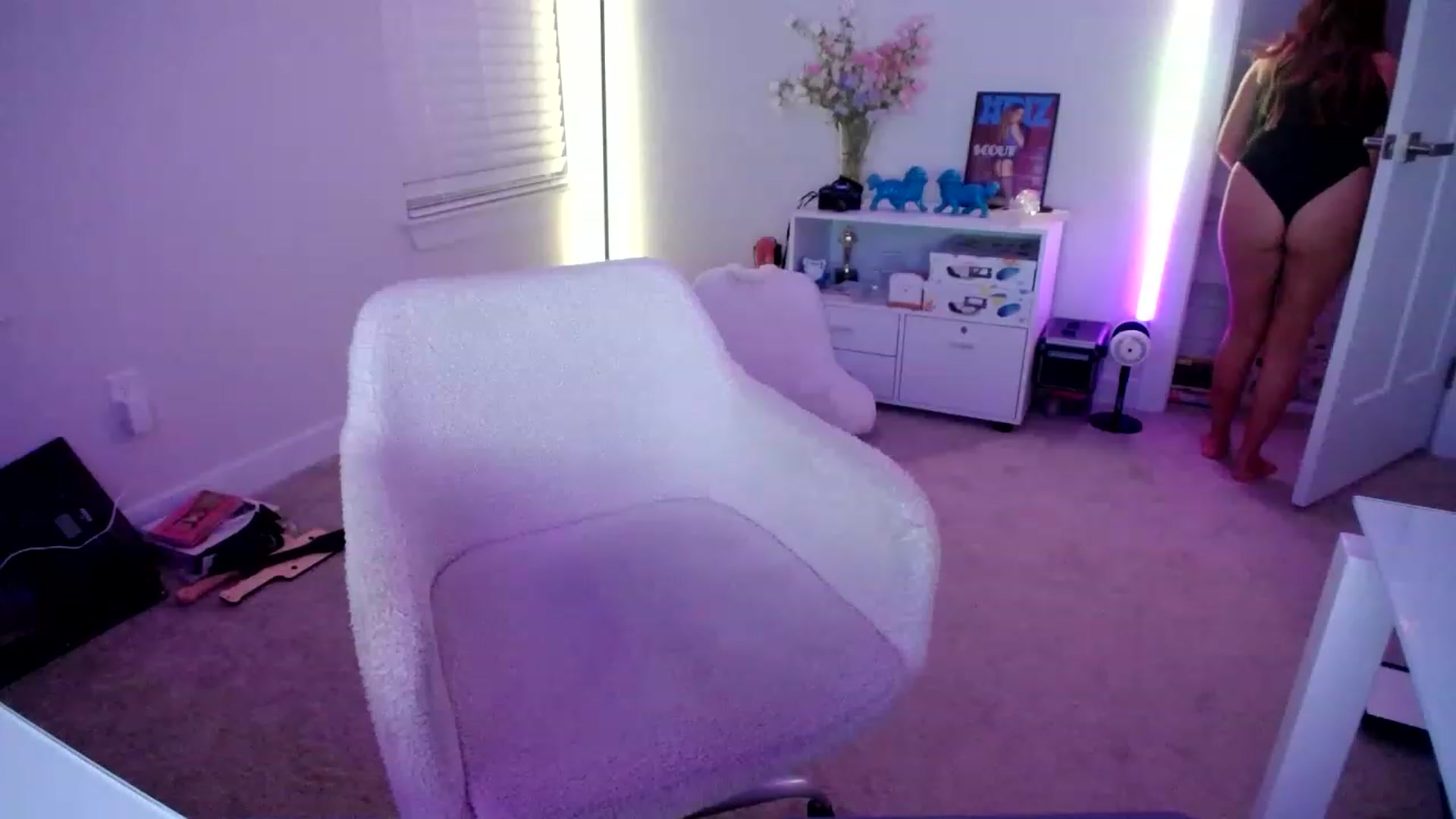 Gallery image thumbnail from Scout's myfreecams stream on, 06/03/2023, 05:49 image 10 of 20