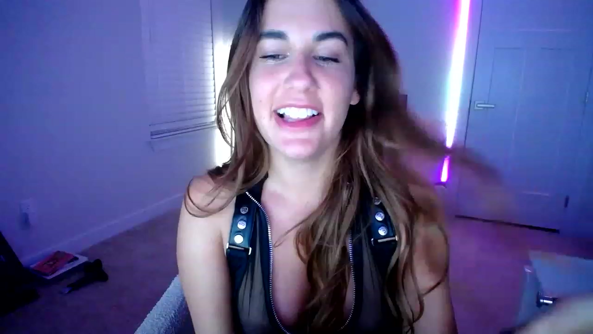 Gallery image thumbnail from Scout's myfreecams stream on, 06/03/2023, 06:22 image 15 of 20