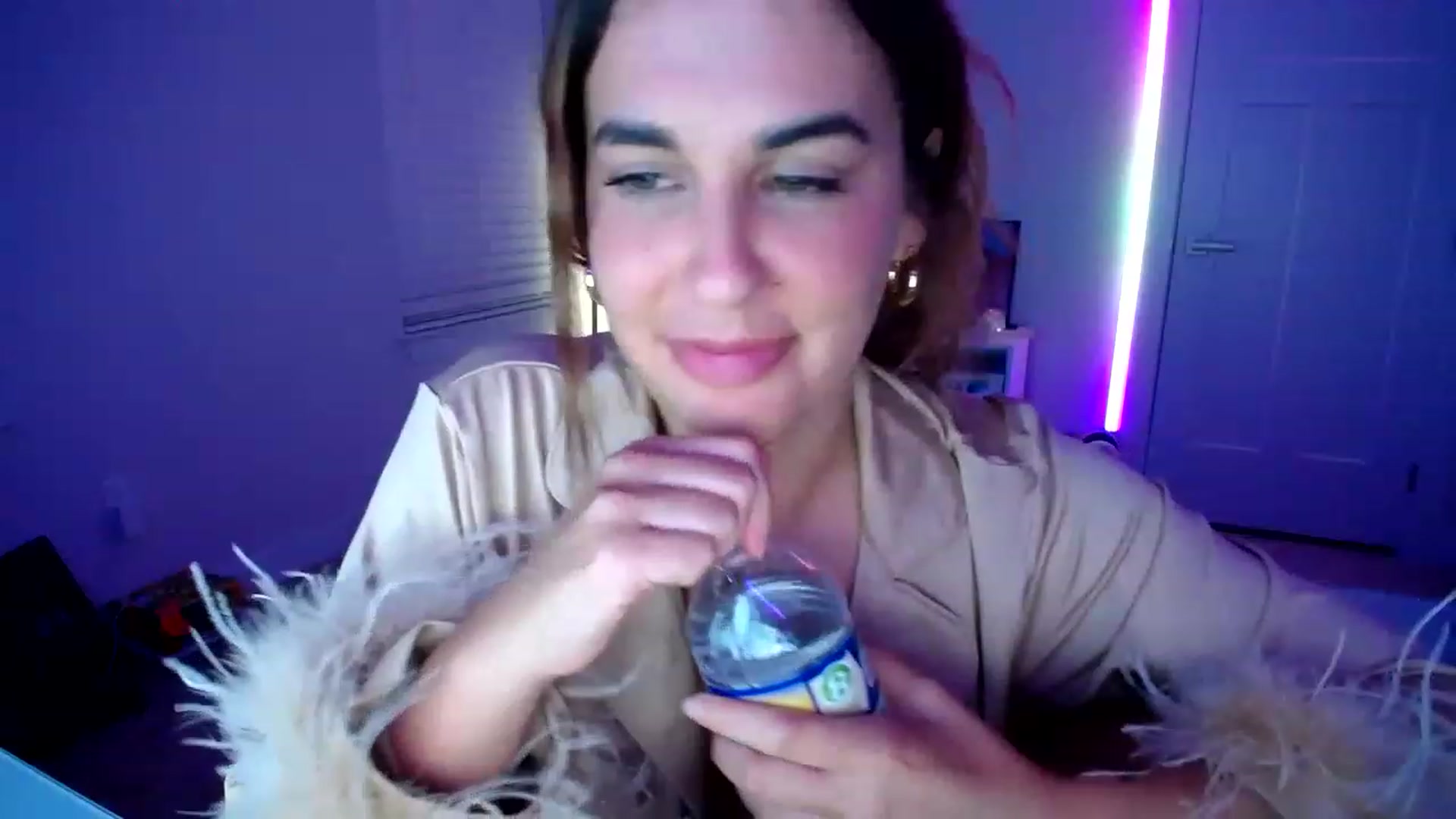 Gallery image thumbnail from Scout's myfreecams stream on, 06/06/2023, 05:28 image 2 of 20