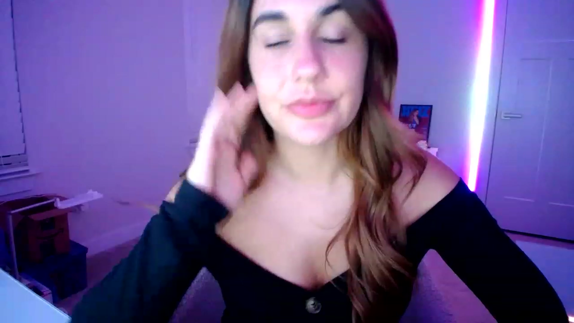 Gallery image thumbnail from Scout's myfreecams stream on, 06/14/2023, 05:03 image 19 of 20