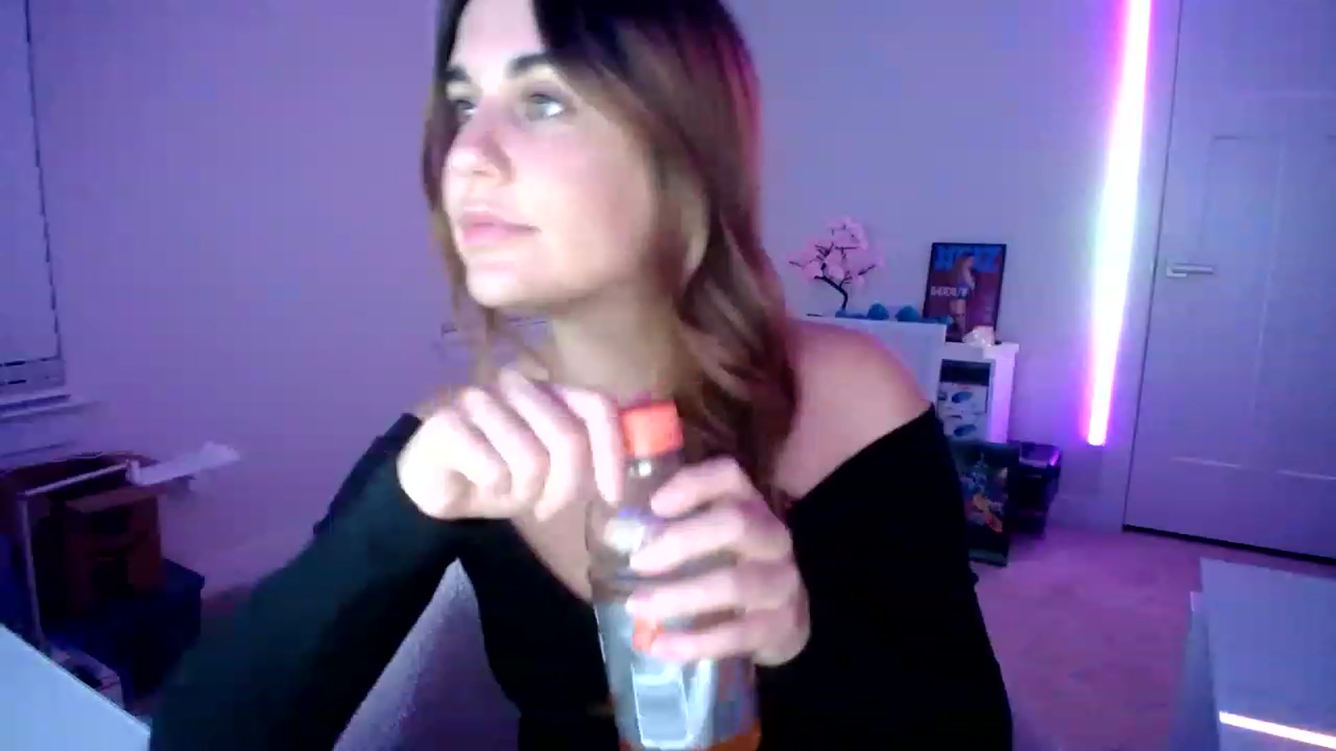 Gallery image thumbnail from Scout's myfreecams stream on, 06/14/2023, 05:03 image 16 of 20