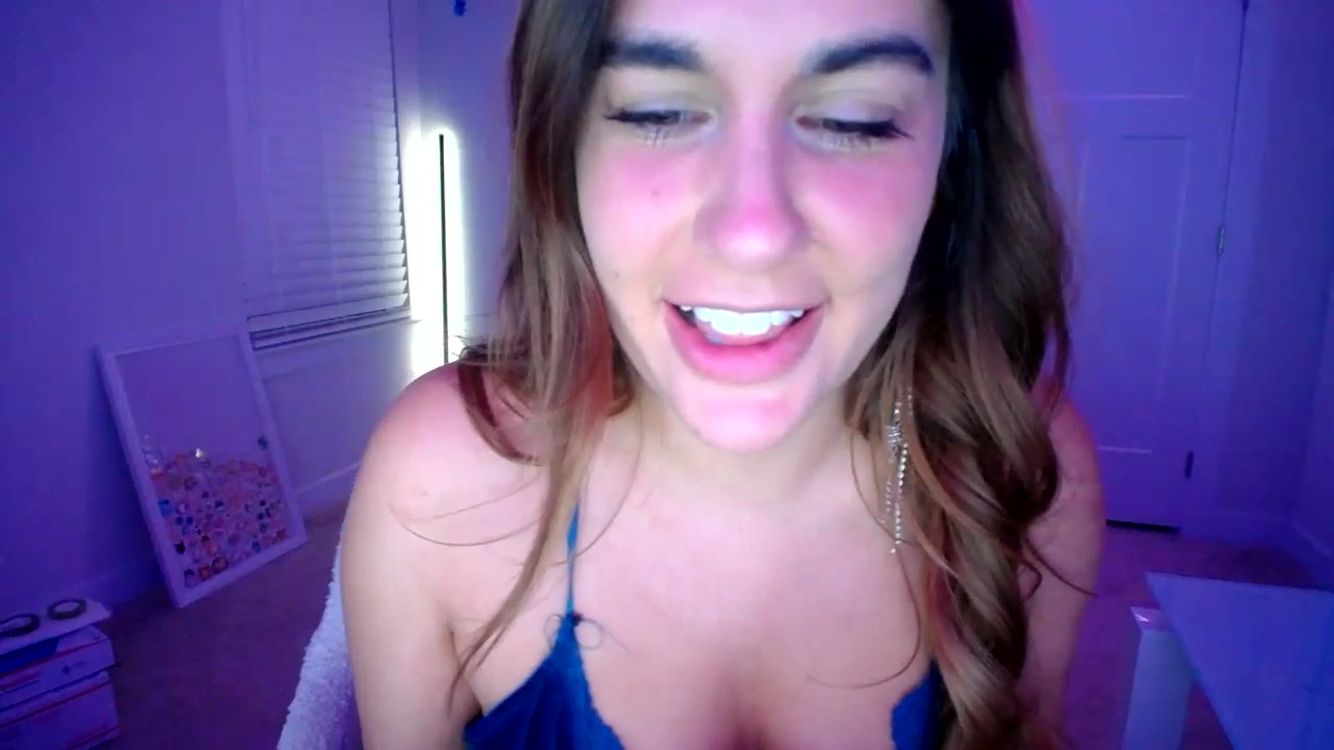 Gallery image thumbnail from Scout's myfreecams stream on, 07/12/2023, 04:03 image 17 of 20