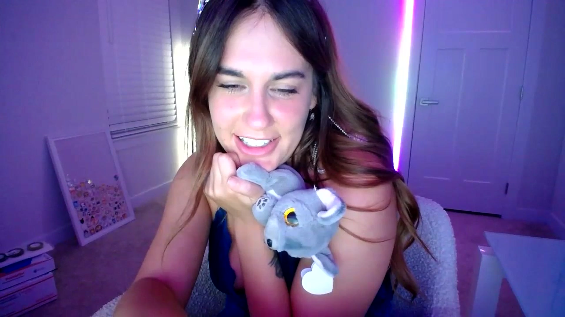 Gallery image thumbnail from Scout's myfreecams stream on, 07/12/2023, 05:21 image 11 of 20