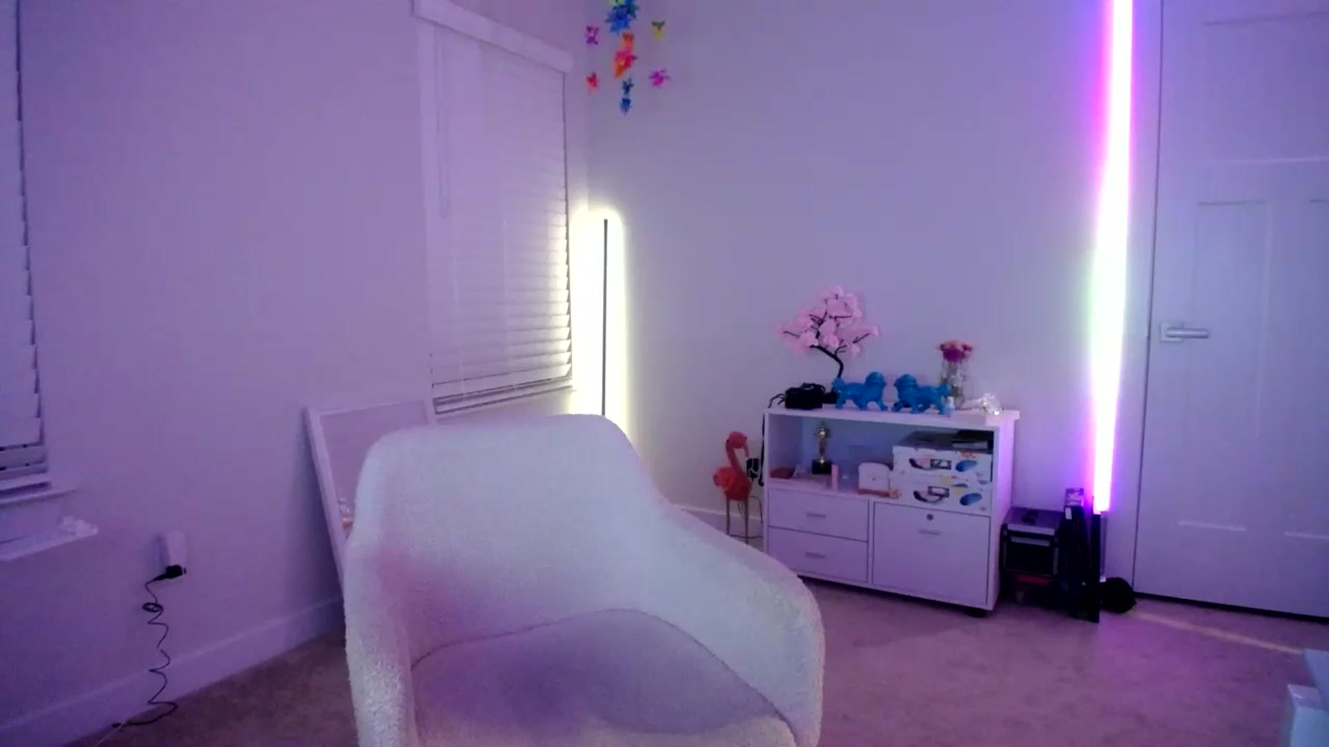 Gallery image thumbnail from Scout's myfreecams stream on, 07/15/2023, 06:37 image 5 of 20