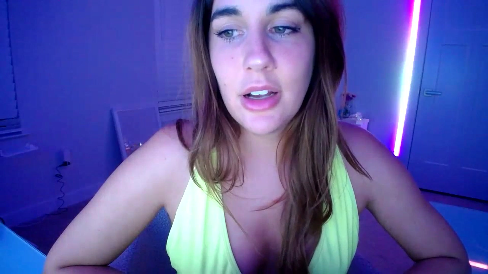 Gallery image thumbnail from Scout's myfreecams stream on, 07/17/2023, 06:12 image 11 of 20