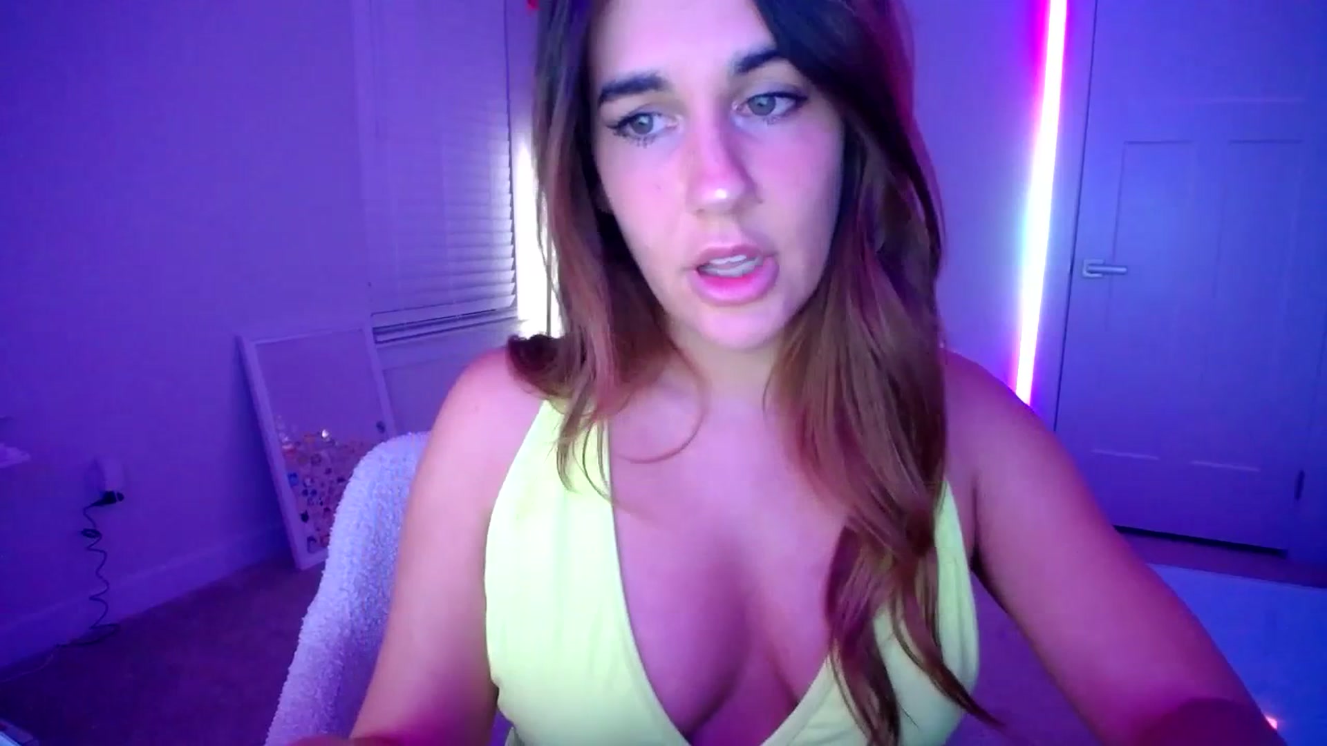 Gallery image thumbnail from Scout's myfreecams stream on, 07/17/2023, 06:12 image 2 of 20