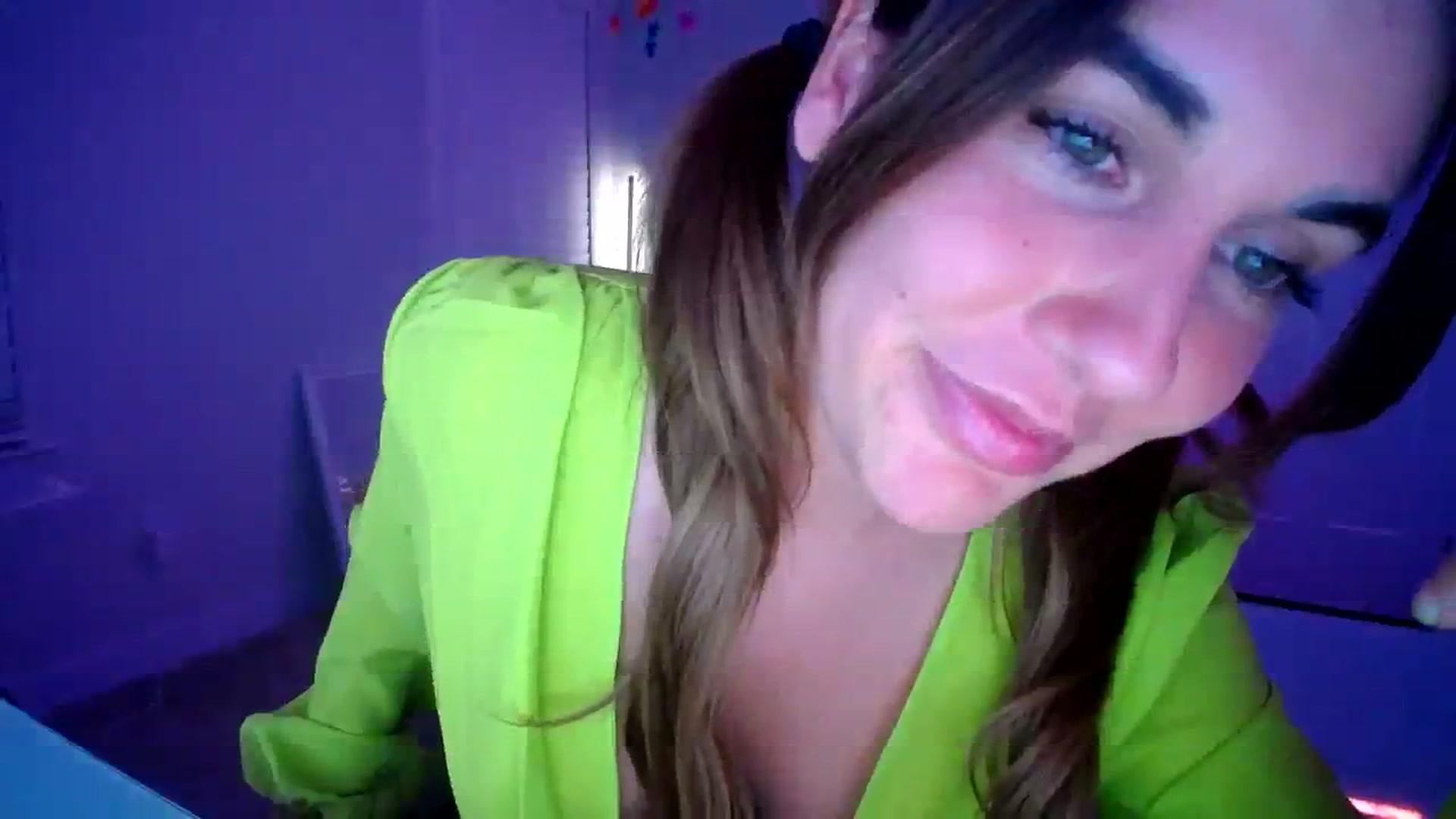 Gallery image thumbnail from Scout's myfreecams stream on, 08/10/2023, 03:56 image 12 of 20