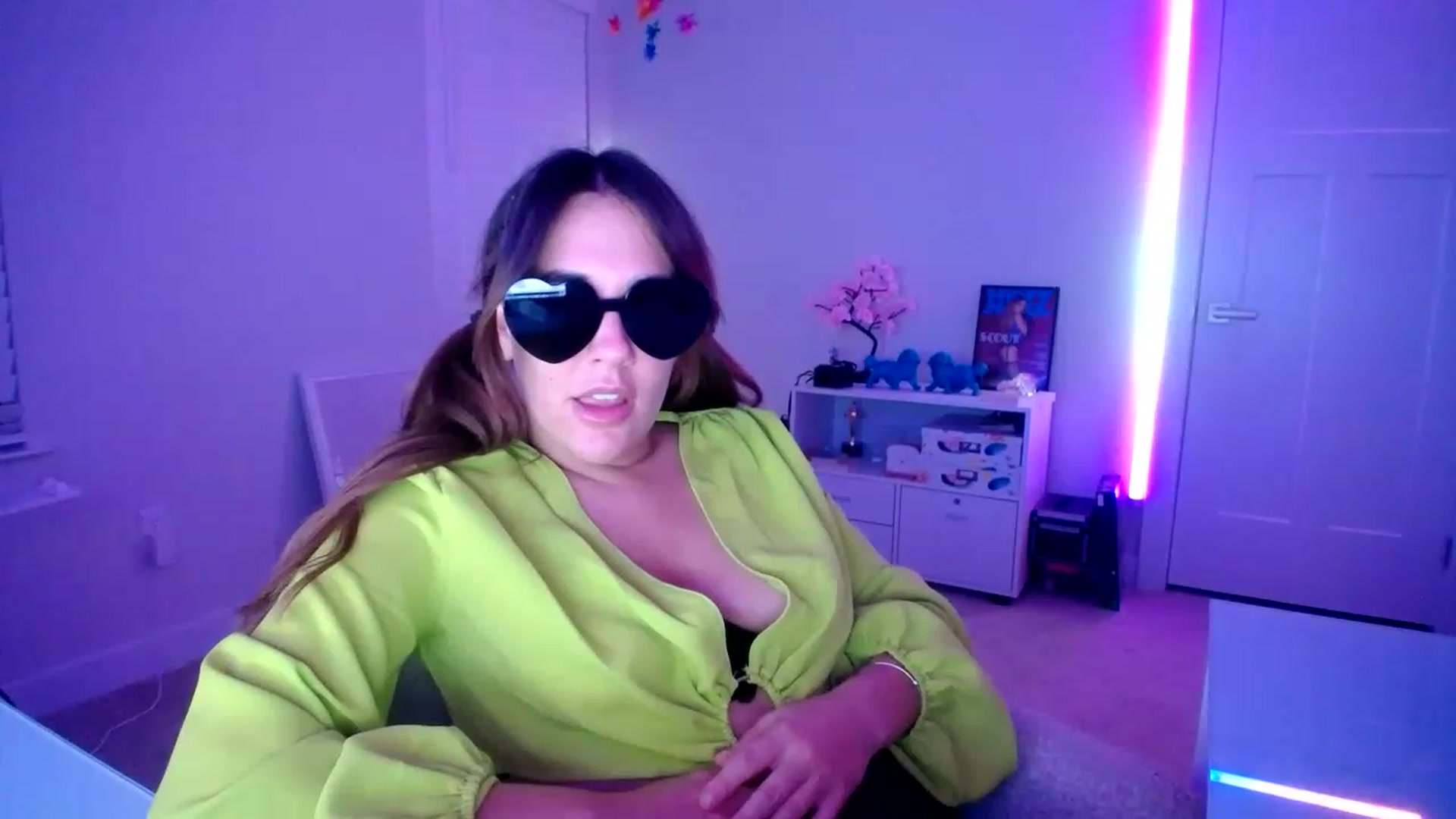 Gallery image thumbnail from Scout's myfreecams stream on, 08/10/2023, 04:58 image 9 of 20