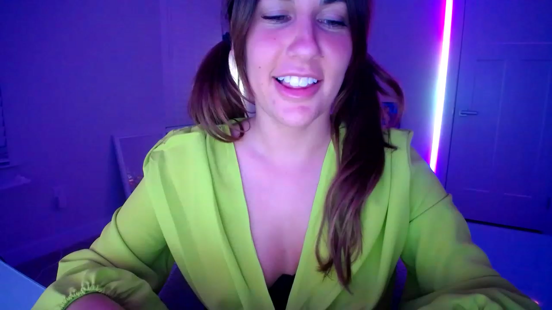 Gallery image thumbnail from Scout's myfreecams stream on, 08/10/2023, 04:58 image 1 of 20