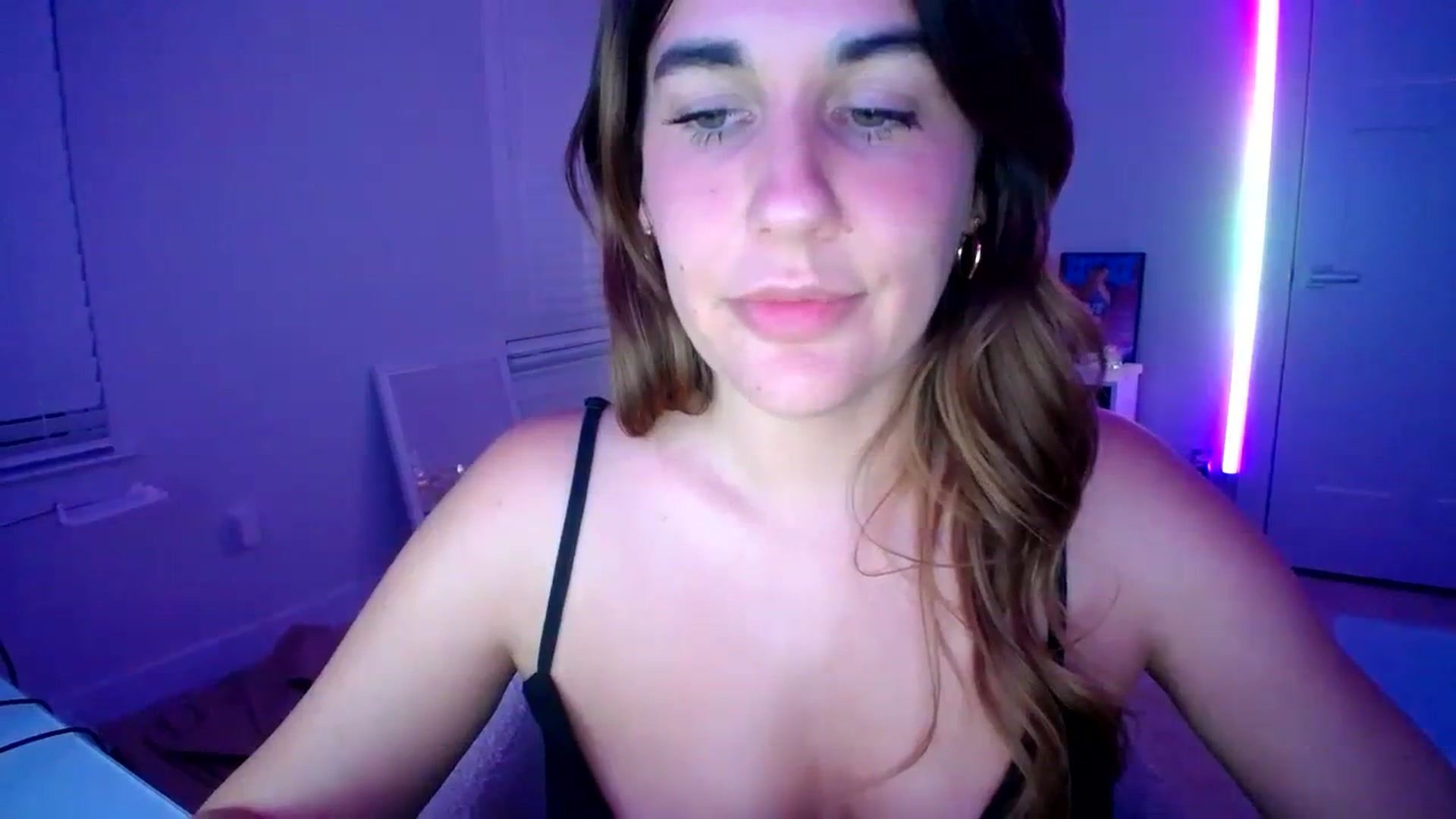 Gallery image thumbnail from Scout's myfreecams stream on, 08/13/2023, 05:26 image 13 of 20