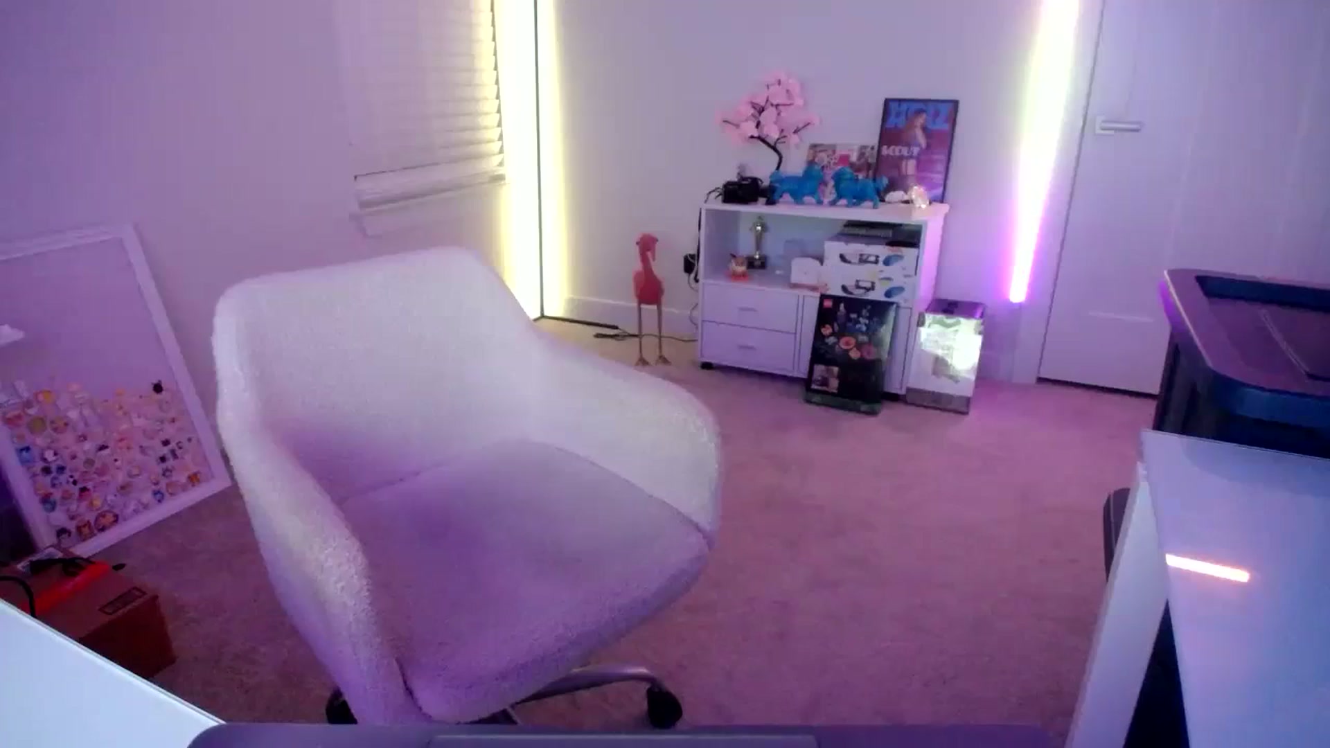 Gallery image thumbnail from Scout's myfreecams stream on, 09/02/2023, 06:03 image 2 of 20