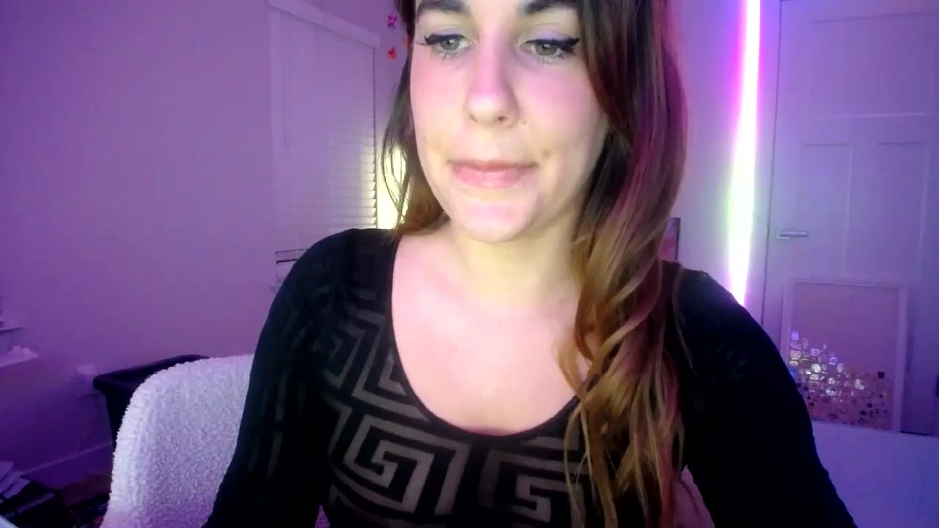 Gallery image thumbnail from Scout's myfreecams stream on, 09/10/2023, 06:34 image 2 of 20