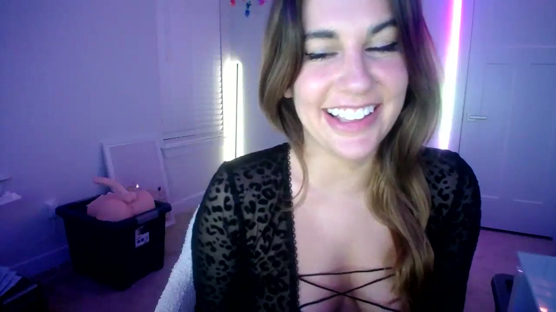Gallery image thumbnail from Scout's myfreecams stream on, 09/16/2023, 05:36 image 9 of 20