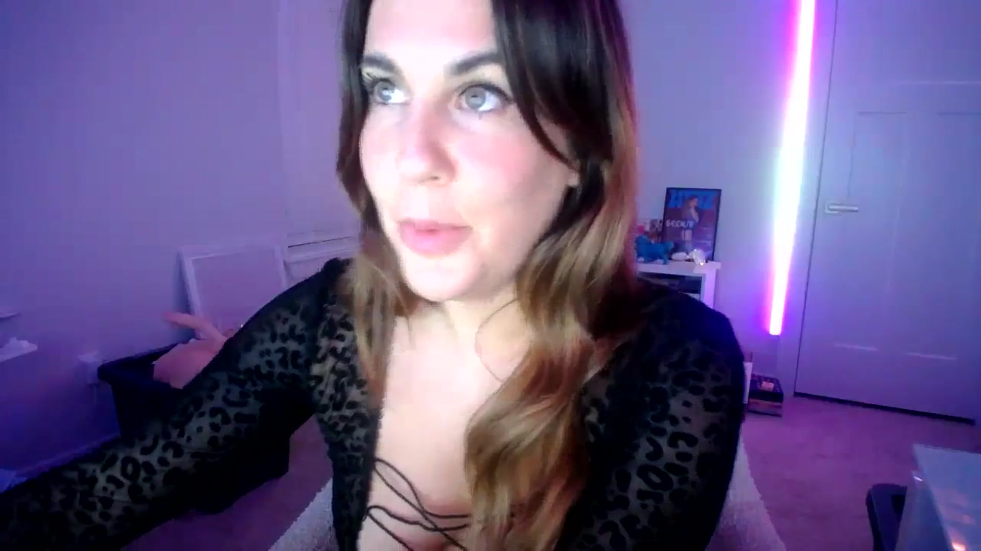 Gallery image thumbnail from Scout's myfreecams stream on, 09/16/2023, 05:36 image 4 of 20