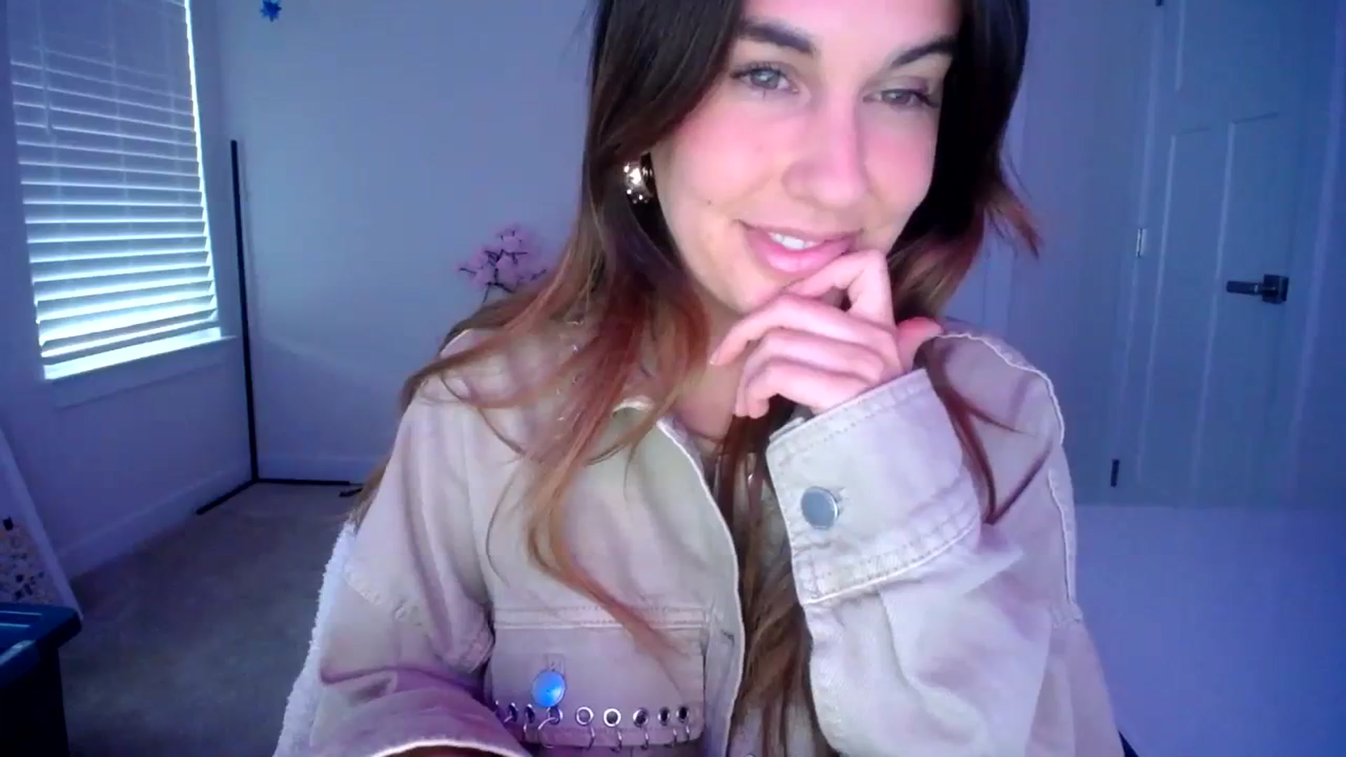 Gallery image thumbnail from Scout's myfreecams stream on, 10/16/2023, 22:40 image 7 of 20