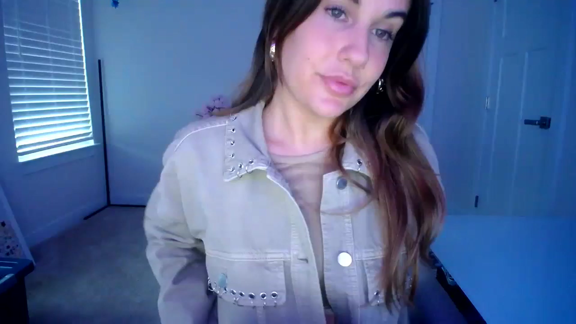 Gallery image thumbnail from Scout's myfreecams stream on, 10/16/2023, 22:40 image 1 of 20