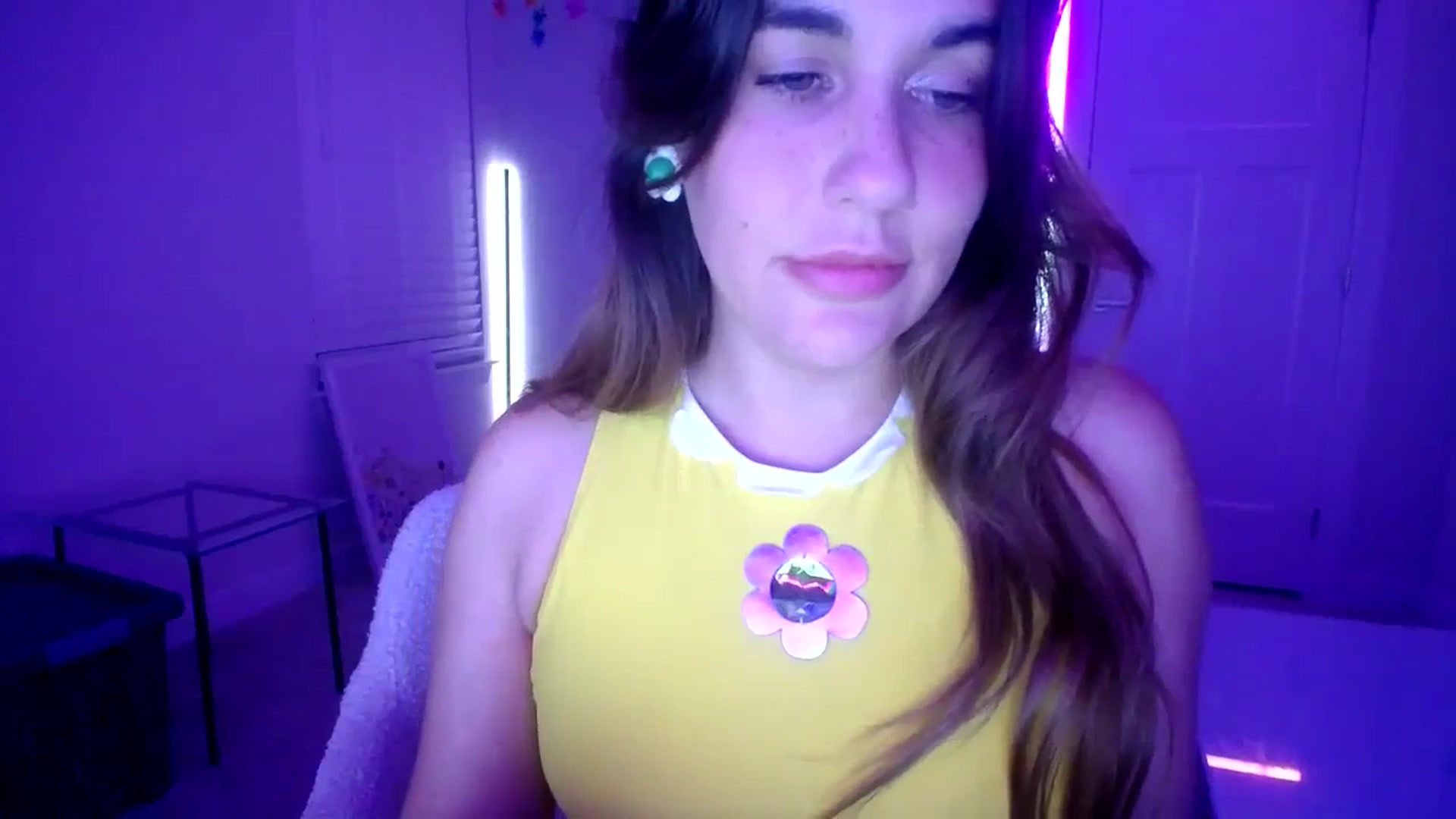 Gallery image thumbnail from Scout's myfreecams stream on, 10/29/2023, 04:51 image 10 of 20