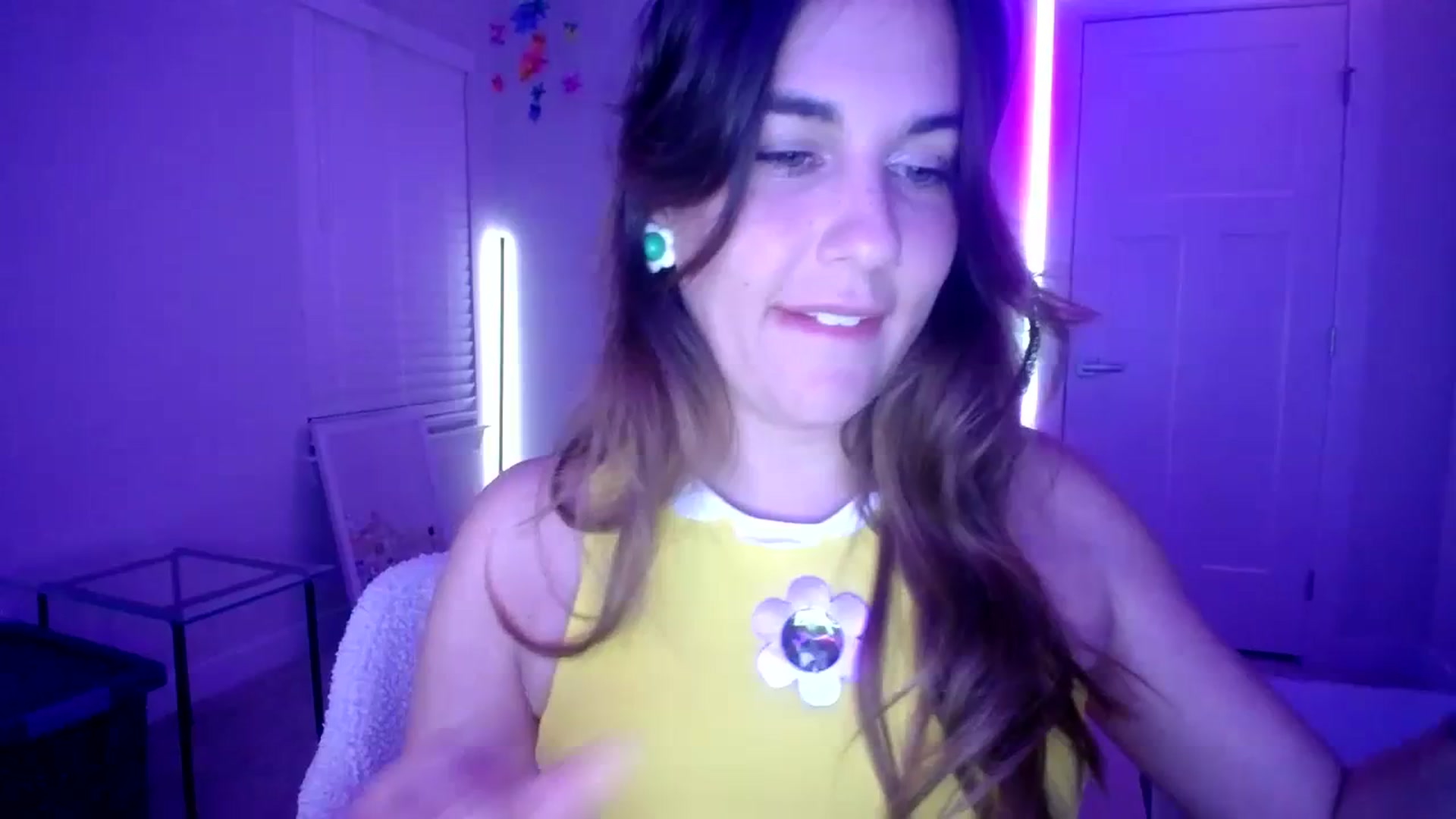 Gallery image thumbnail from Scout's myfreecams stream on, 10/29/2023, 04:51 image 7 of 20