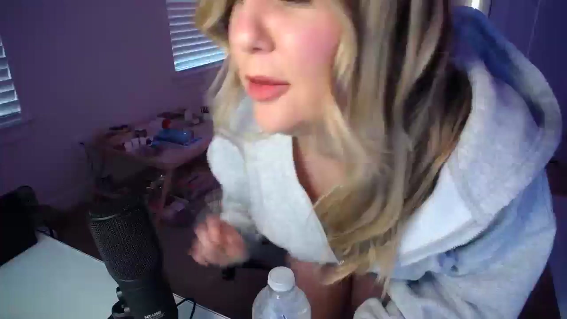 Gallery image thumbnail from Scout's myfreecams stream on, 03/27/2025, 24:03 image 15 of 20