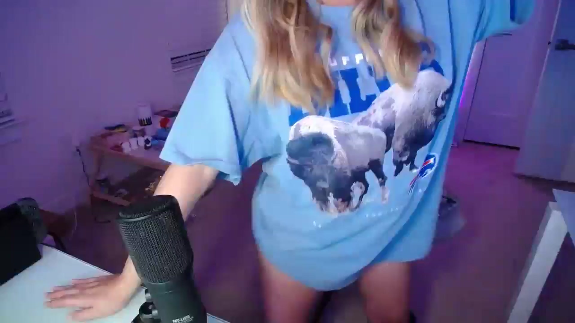 Gallery image thumbnail from Scout's myfreecams stream on, 04/17/2025, 02:06 image 15 of 20