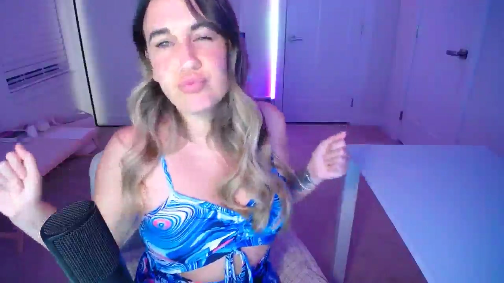 Gallery image thumbnail from Scout's myfreecams stream on, 08/30/2025, 01:42 image 7 of 20