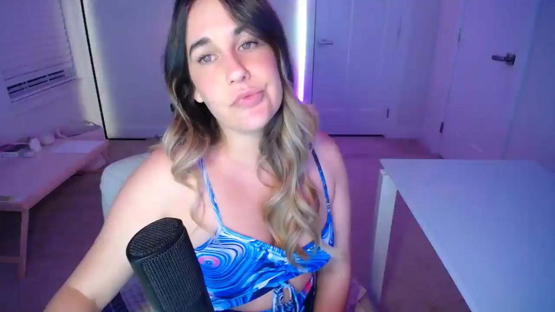Gallery image thumbnail from Scout's myfreecams stream on, 08/30/2025, 01:42 image 16 of 20