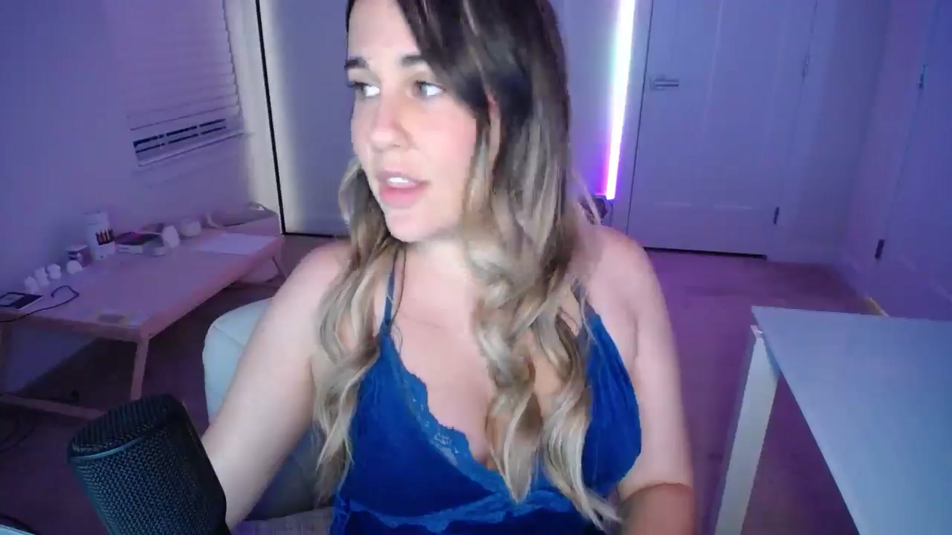 Gallery image thumbnail from Scout's myfreecams stream on, 09/13/2025, 03:20 image 7 of 20