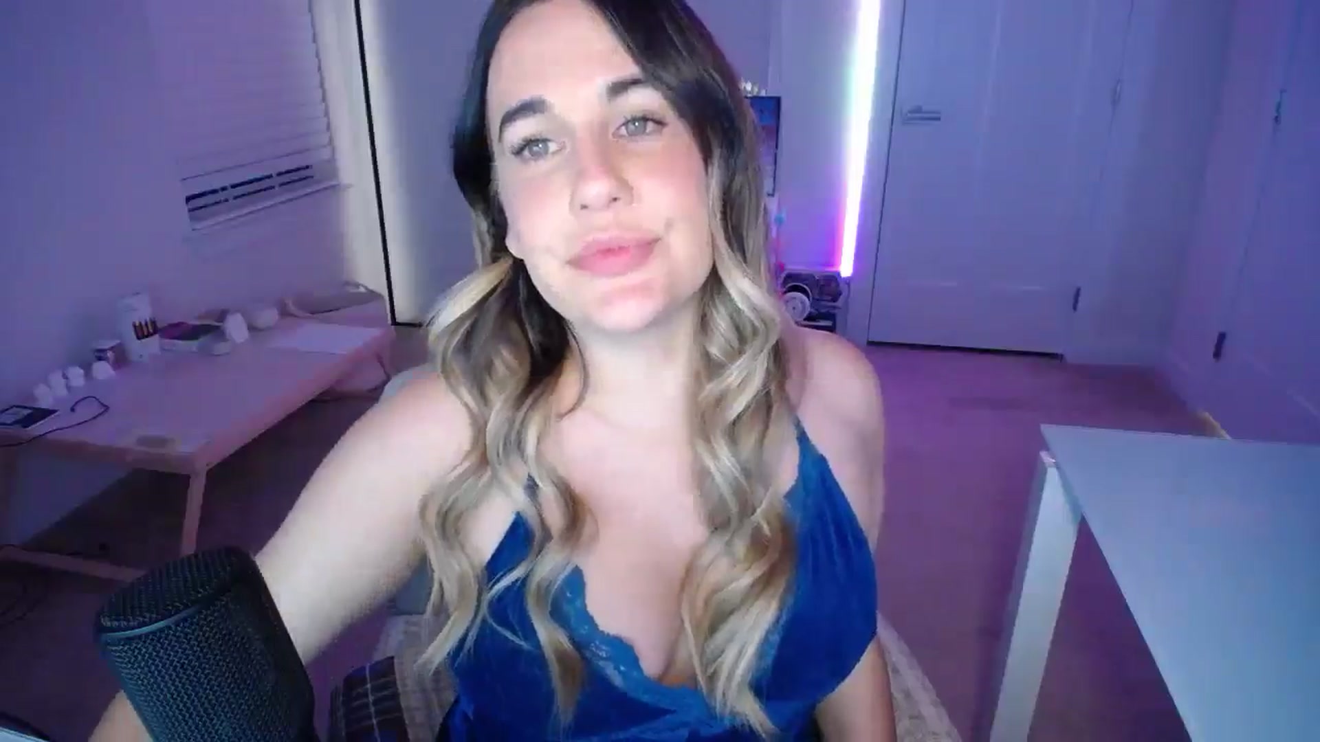 Gallery image thumbnail from Scout's myfreecams stream on, 09/13/2025, 03:20 image 4 of 20