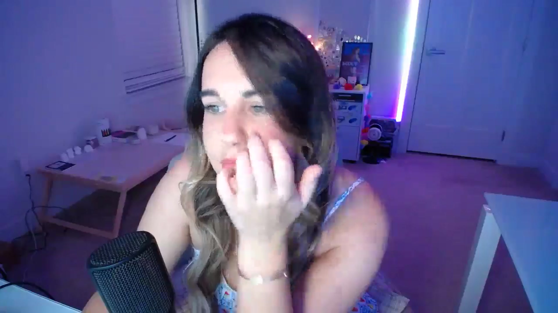 Gallery image thumbnail from Scout's myfreecams stream on, 09/20/2025, 02:33 image 8 of 20