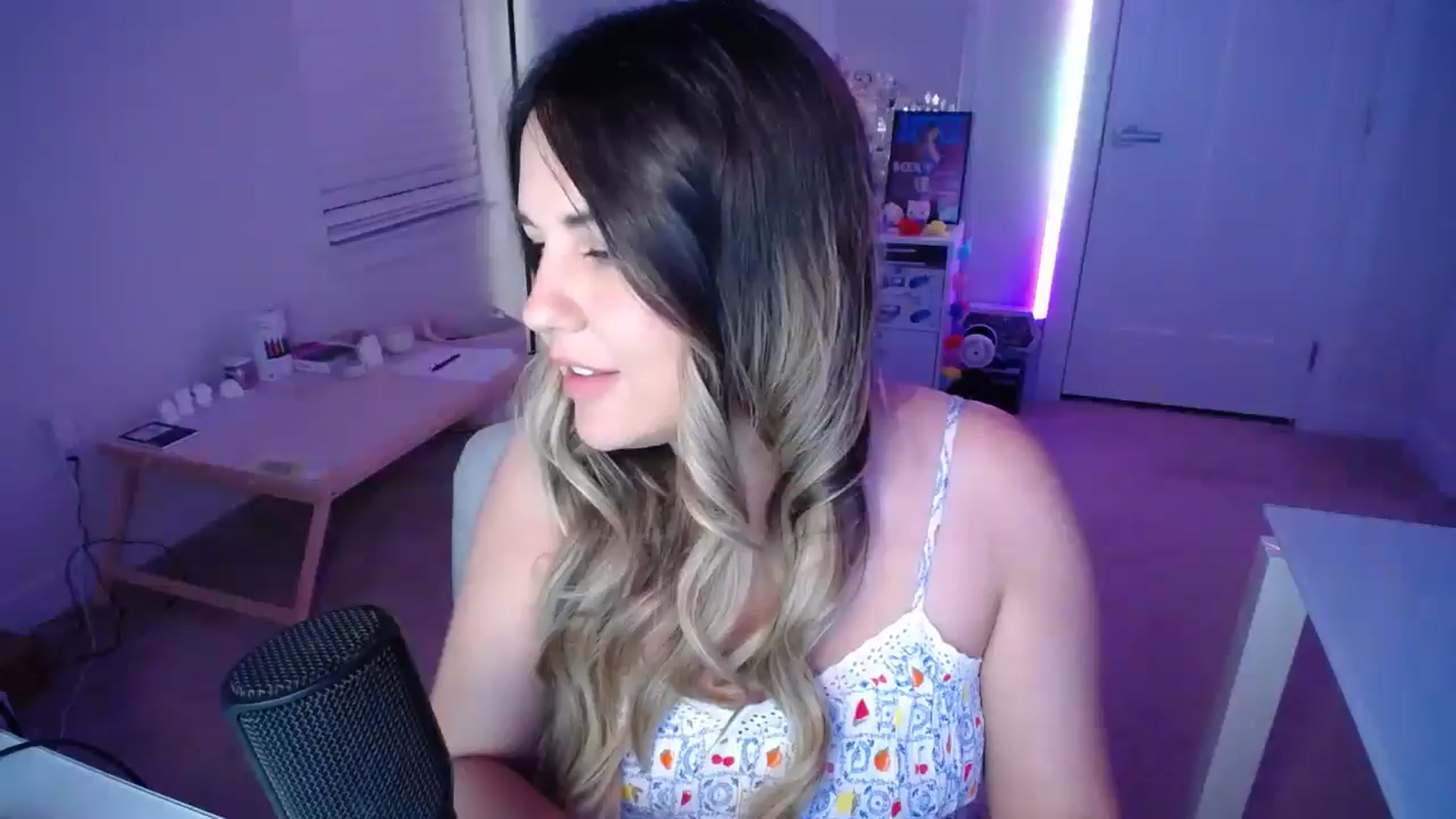 Gallery image thumbnail from Scout's myfreecams stream on, 09/20/2025, 02:33 image 18 of 20