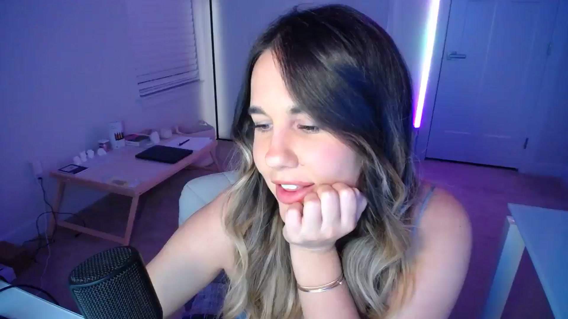 Gallery image thumbnail from Scout's myfreecams stream on, 09/27/2025, 01:43 image 10 of 20