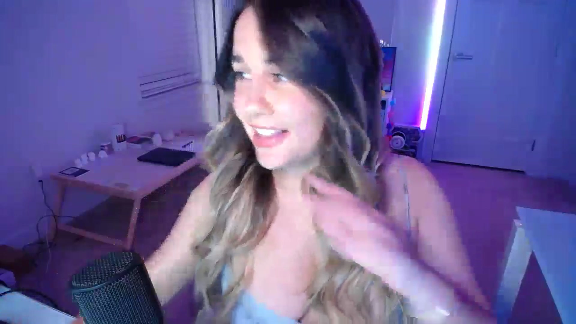 Gallery image thumbnail from Scout's myfreecams stream on, 09/27/2025, 01:43 image 4 of 20