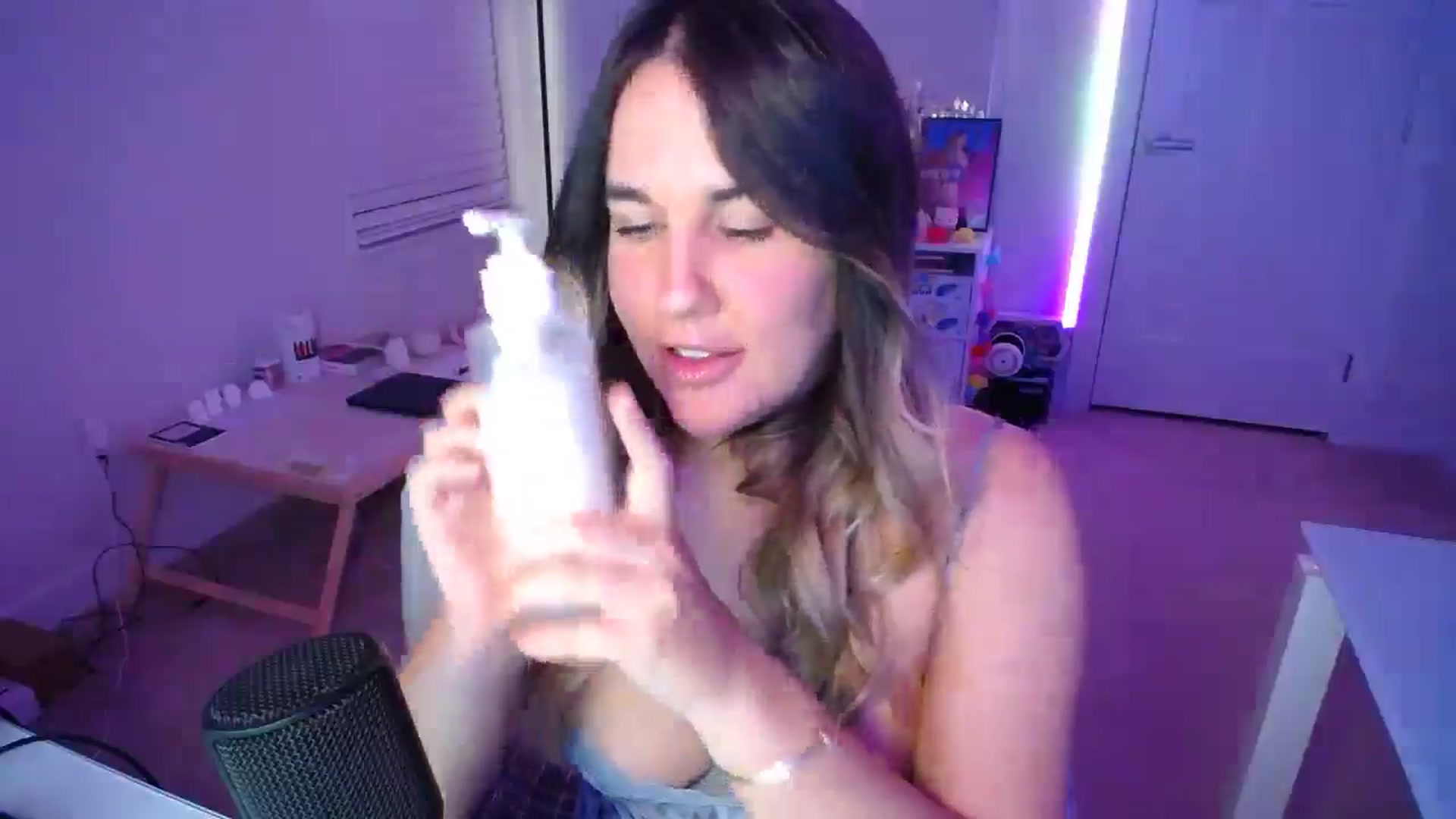 Gallery image thumbnail from Scout's myfreecams stream on, 09/27/2025, 04:18 image 11 of 20