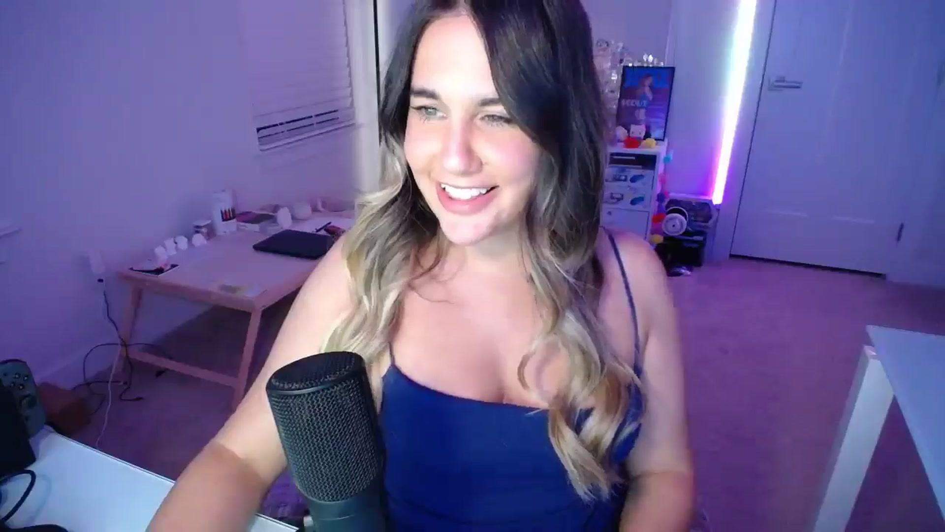 Gallery image thumbnail from Scout's myfreecams stream on, 10/12/2025, 03:09 image 18 of 20