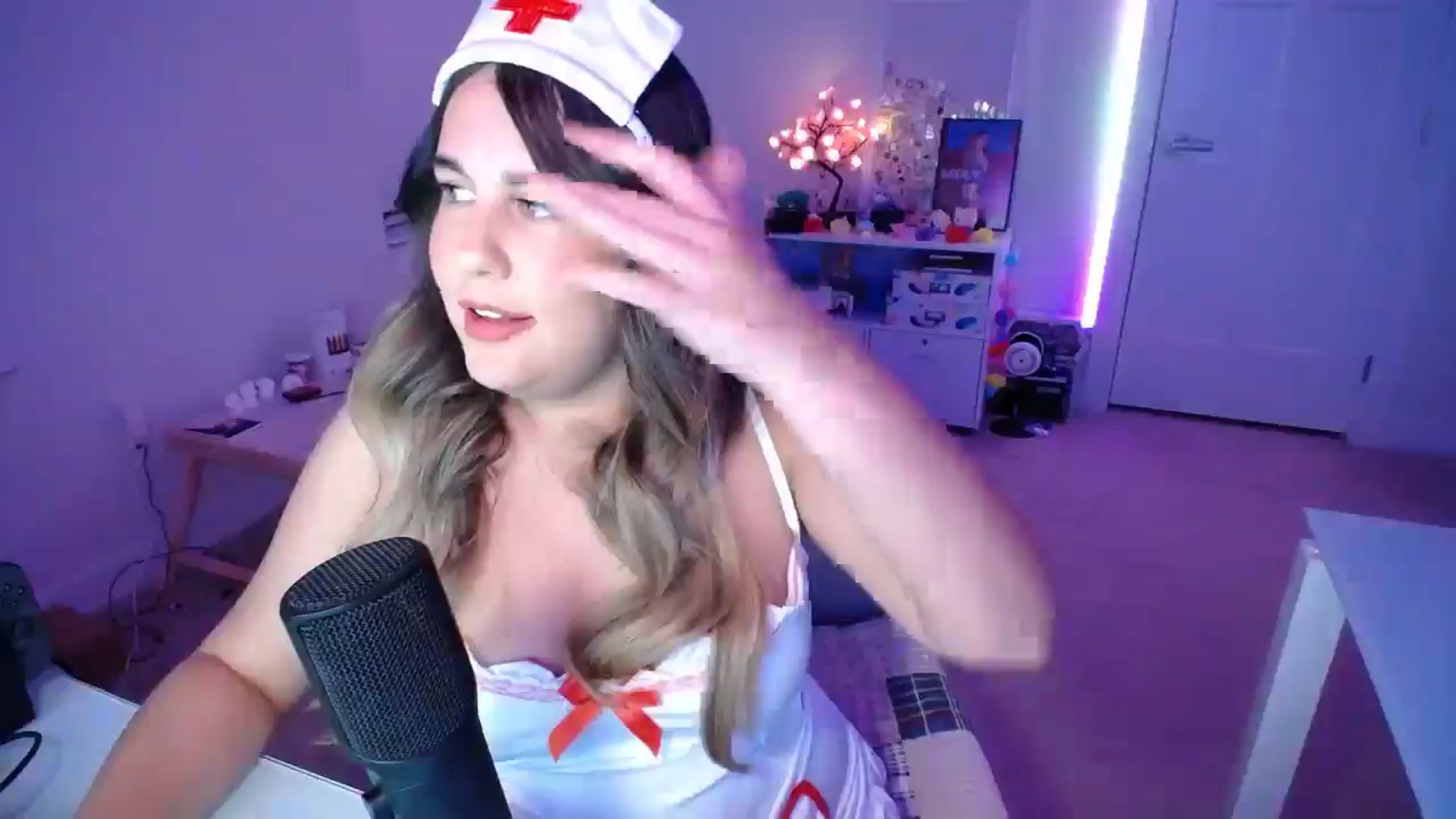 Gallery image thumbnail from Scout's myfreecams stream on, 10/23/2025, 24:58 image 14 of 20