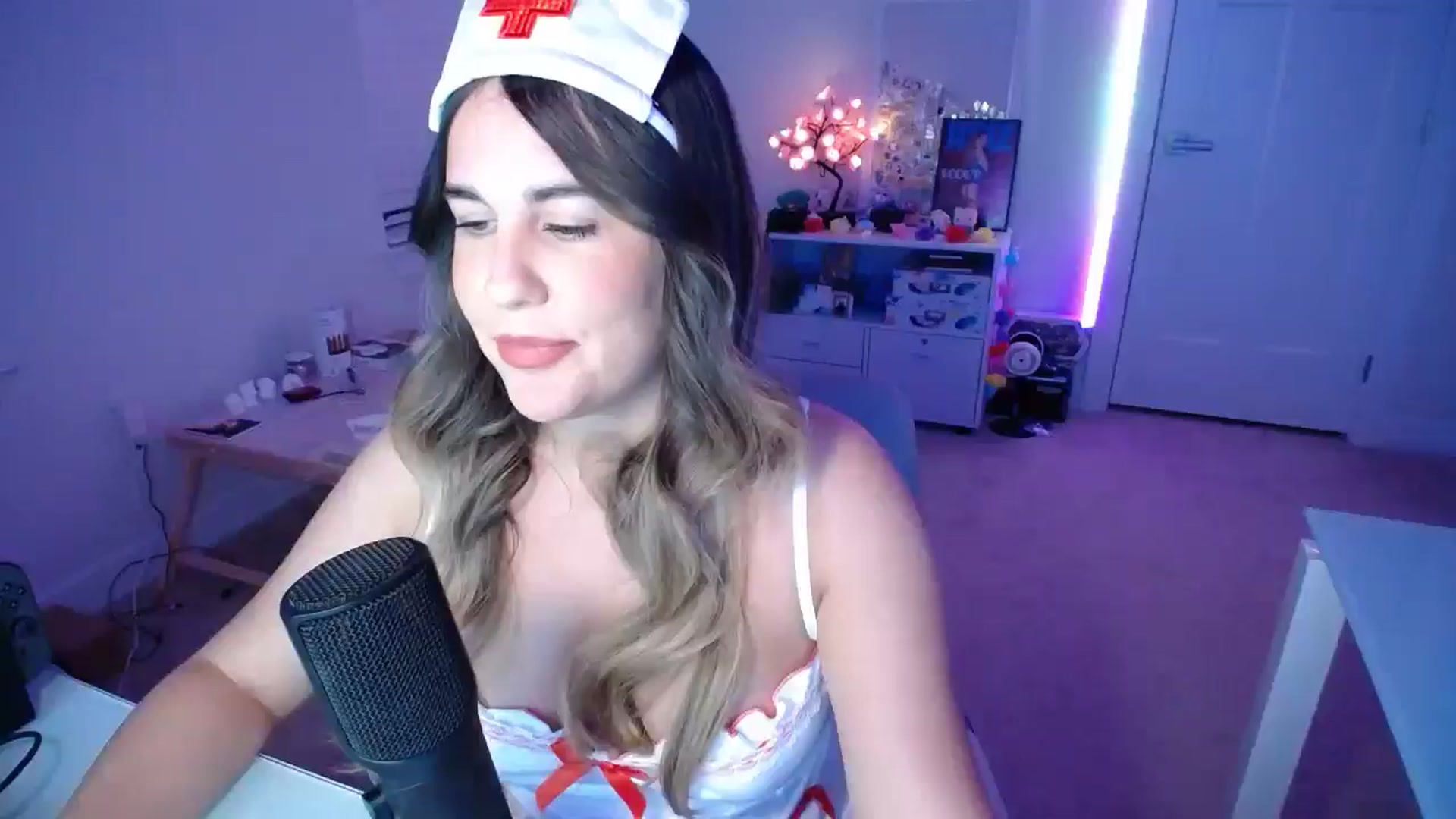 Gallery image thumbnail from Scout's myfreecams stream on, 10/23/2025, 24:58 image 10 of 20