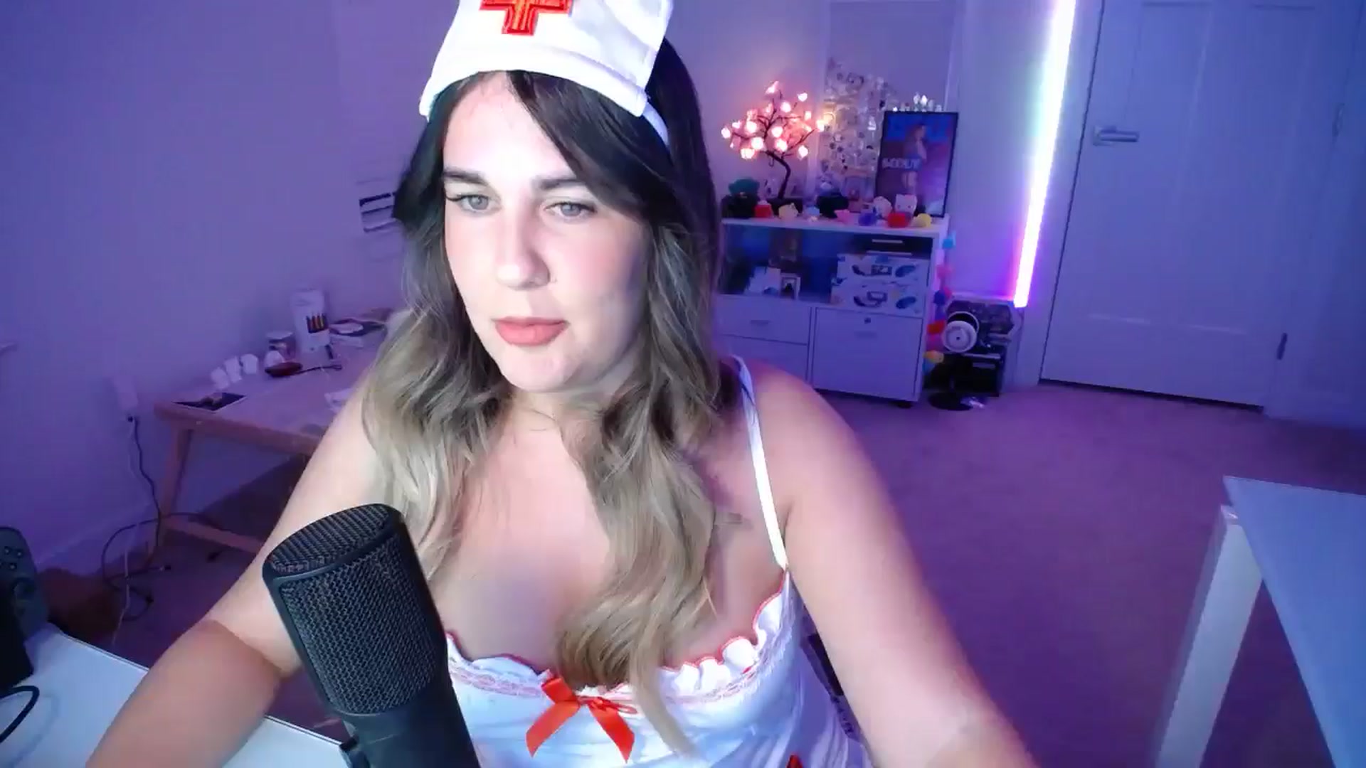 Gallery image thumbnail from Scout's myfreecams stream on, 10/23/2025, 24:58 image 2 of 20