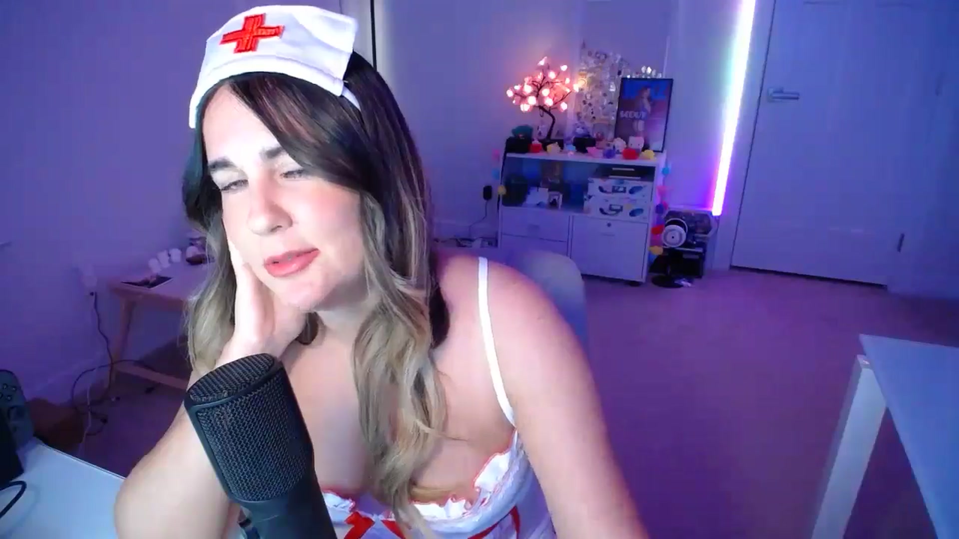 Gallery image thumbnail from Scout's myfreecams stream on, 10/23/2025, 03:08 image 7 of 20