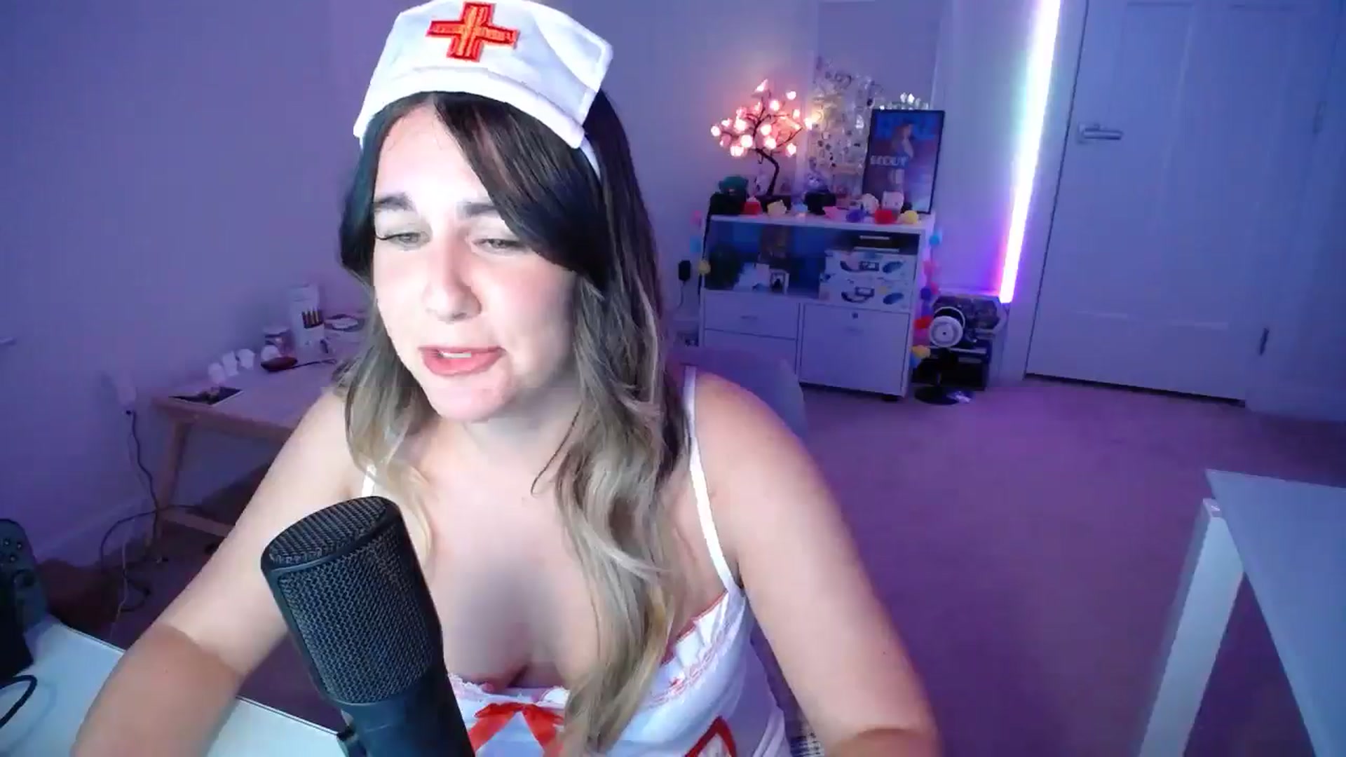 Gallery image thumbnail from Scout's myfreecams stream on, 10/23/2025, 03:08 image 12 of 20