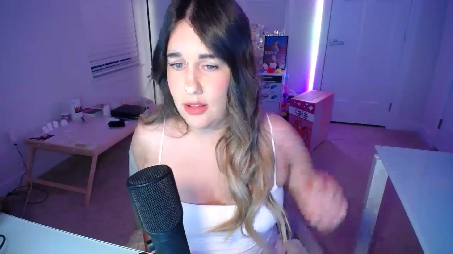 Gallery image thumbnail from Scout's myfreecams stream on, 11/02/2025, 03:45 image 2 of 20