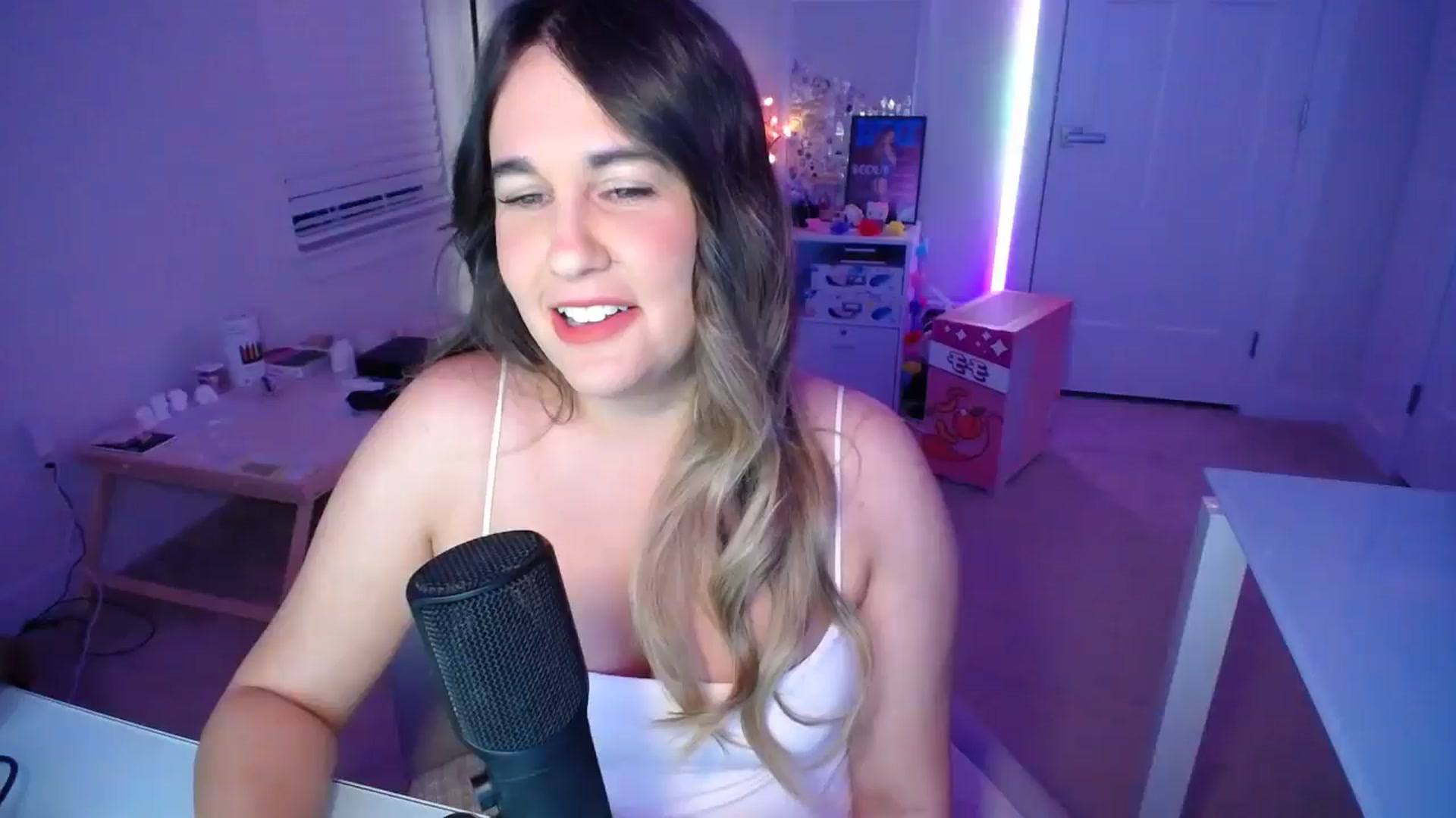 Gallery image thumbnail from Scout's myfreecams stream on, 11/02/2025, 03:45 image 1 of 20