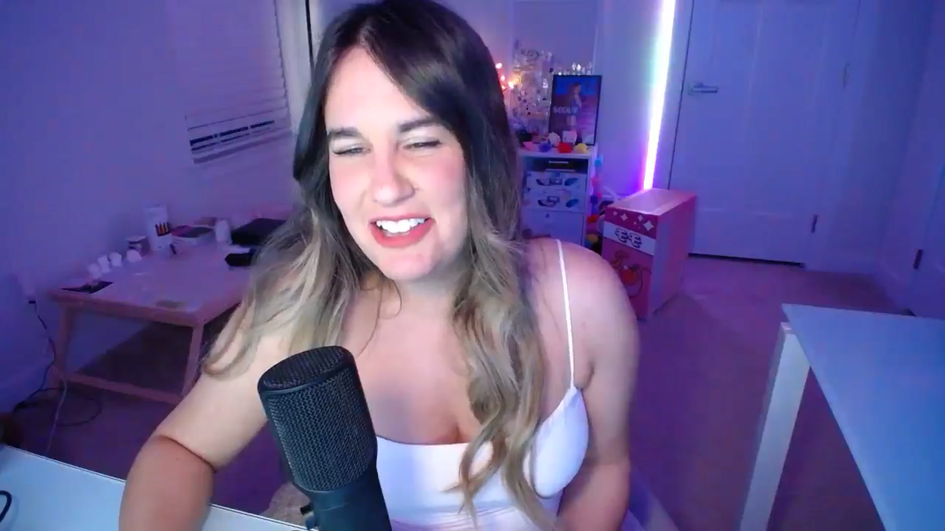 Gallery image thumbnail from Scout's myfreecams stream on, 11/02/2025, 03:45 image 8 of 20