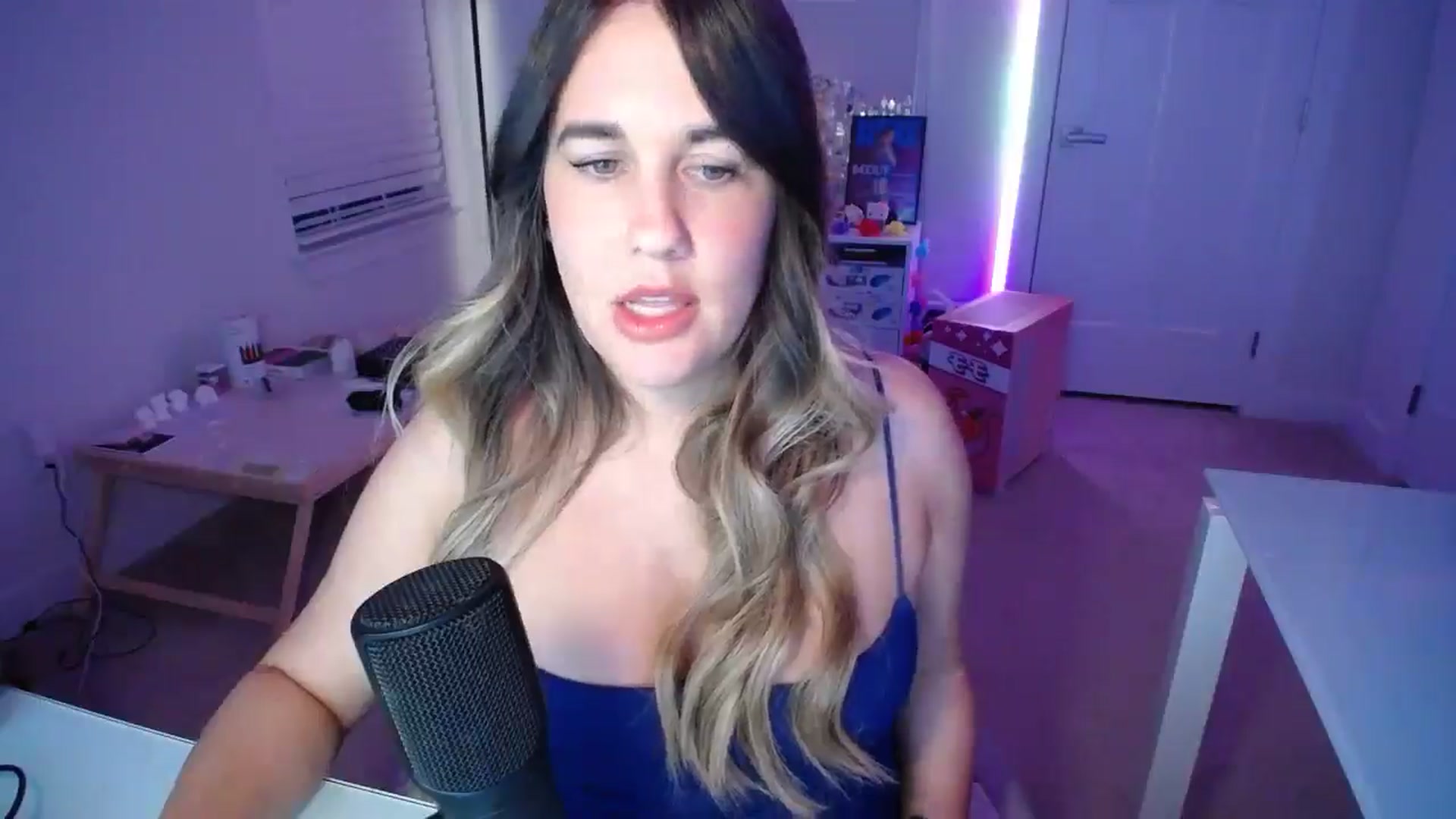 Gallery image thumbnail from Scout's myfreecams stream on, 11/03/2025, 03:44 image 10 of 20