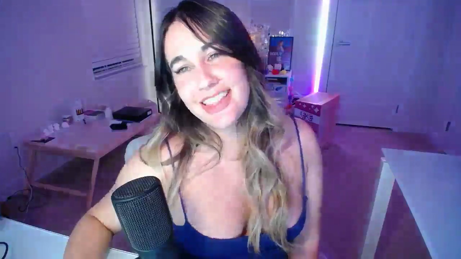 Gallery image thumbnail from Scout's myfreecams stream on, 11/03/2025, 03:44 image 20 of 20