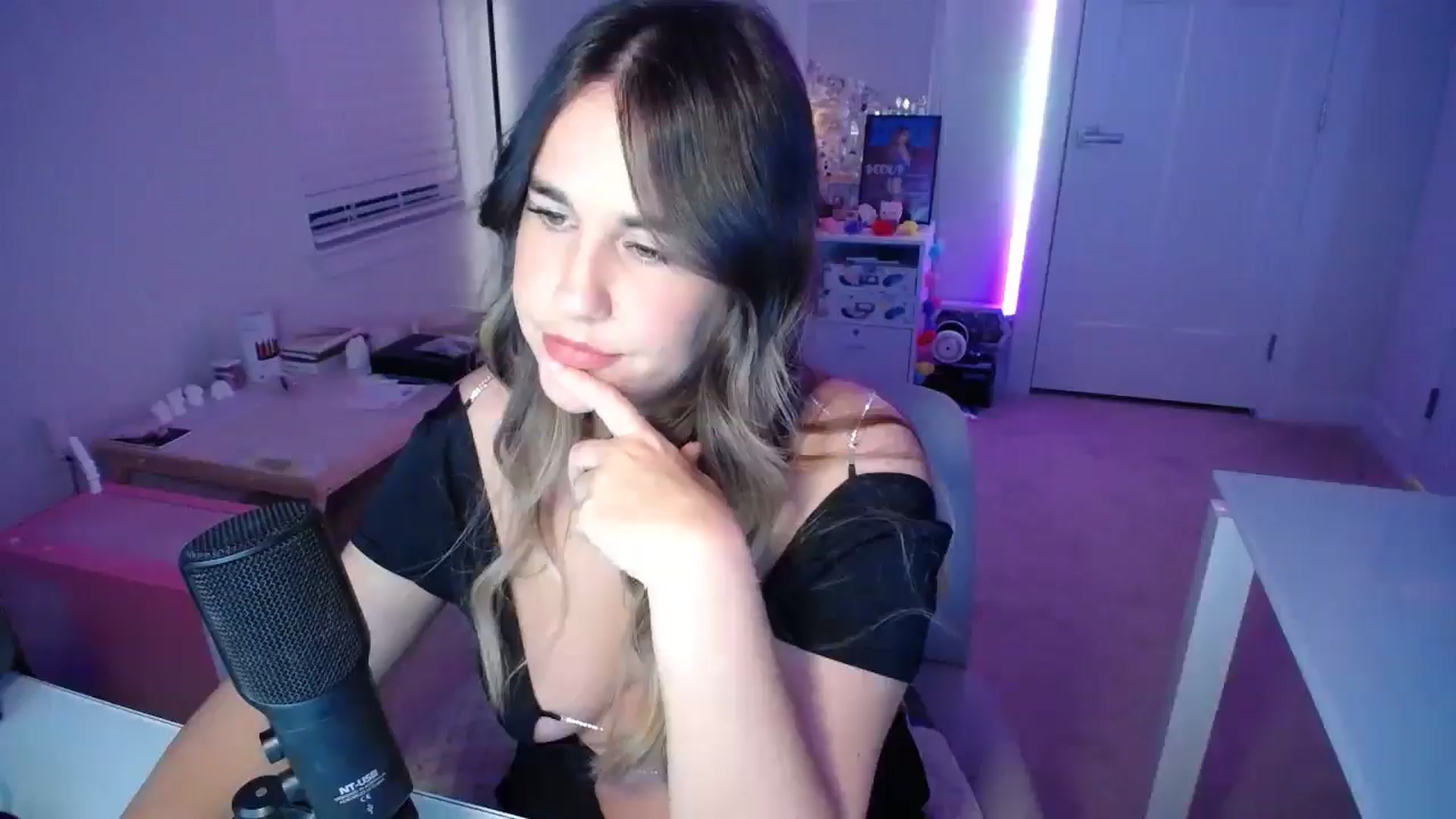 Gallery image thumbnail from Scout's myfreecams stream on, 11/09/2025, 03:24 image 6 of 20