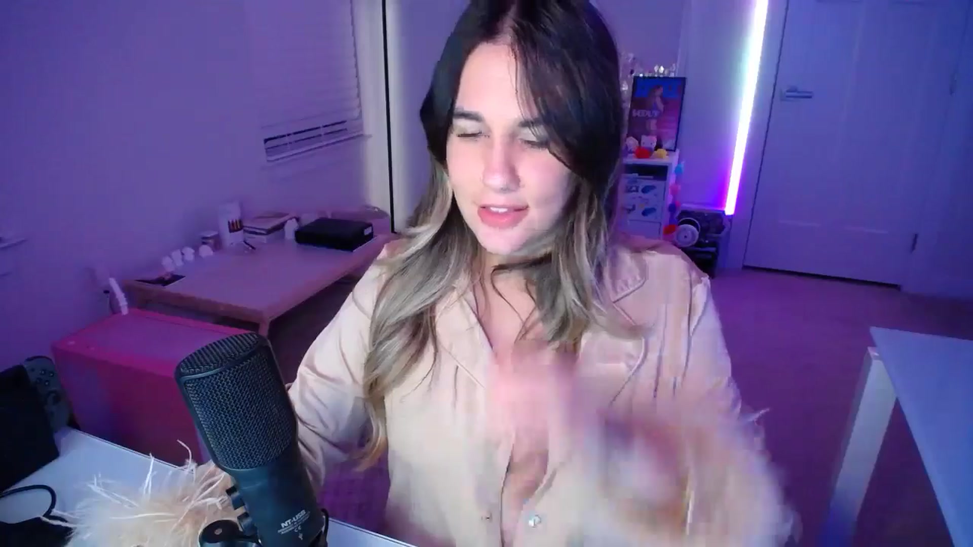 Gallery image thumbnail from Scout's myfreecams stream on, 11/22/2025, 02:56 image 15 of 20